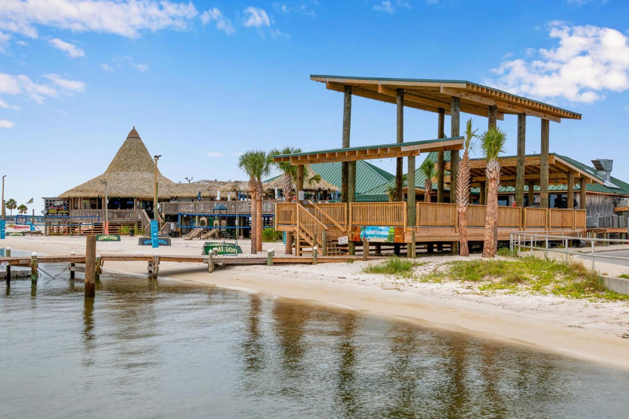 Sundunes Unit 133 * Navarre