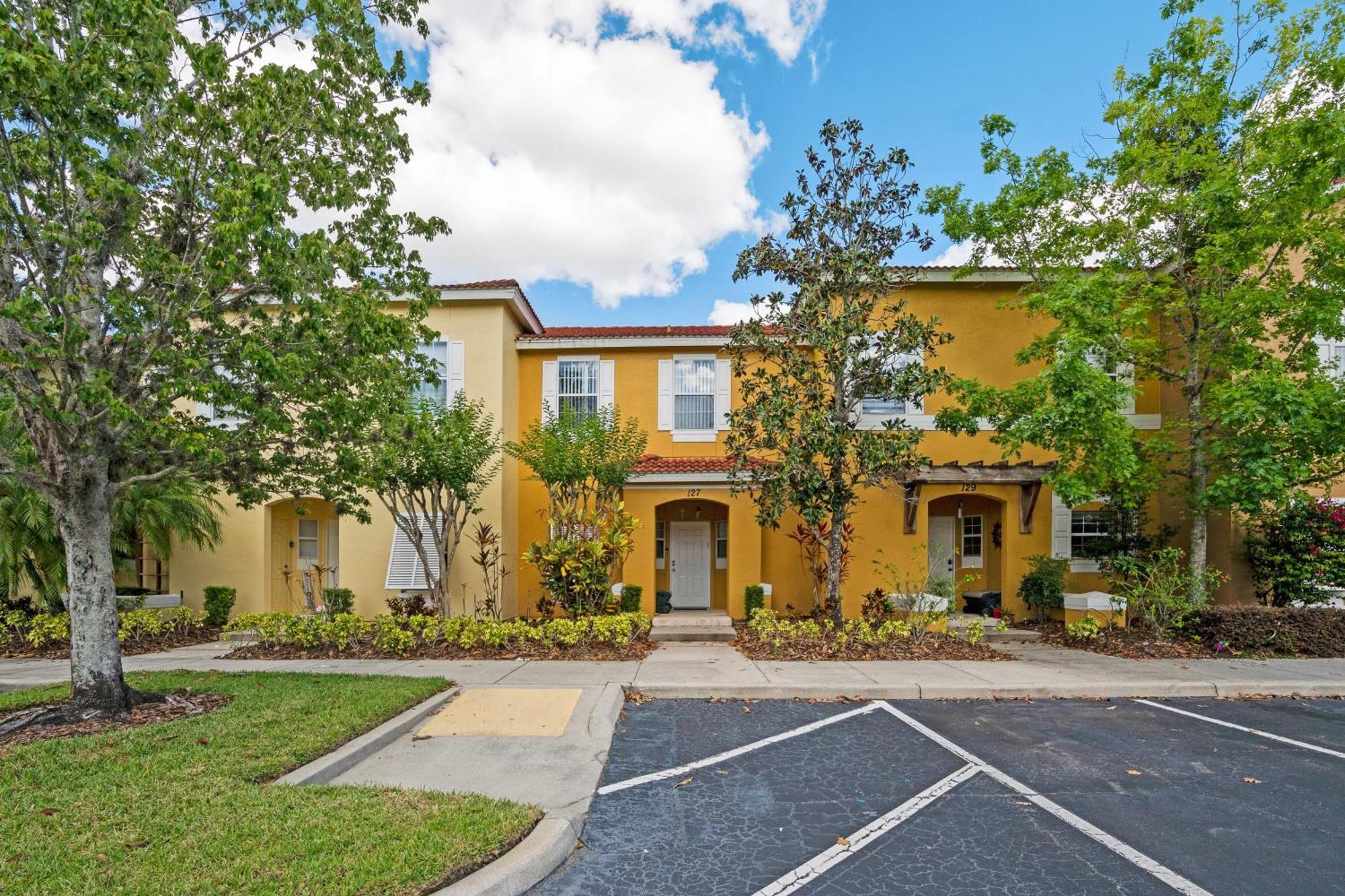 Terra Townhouse With Patio Holiday home