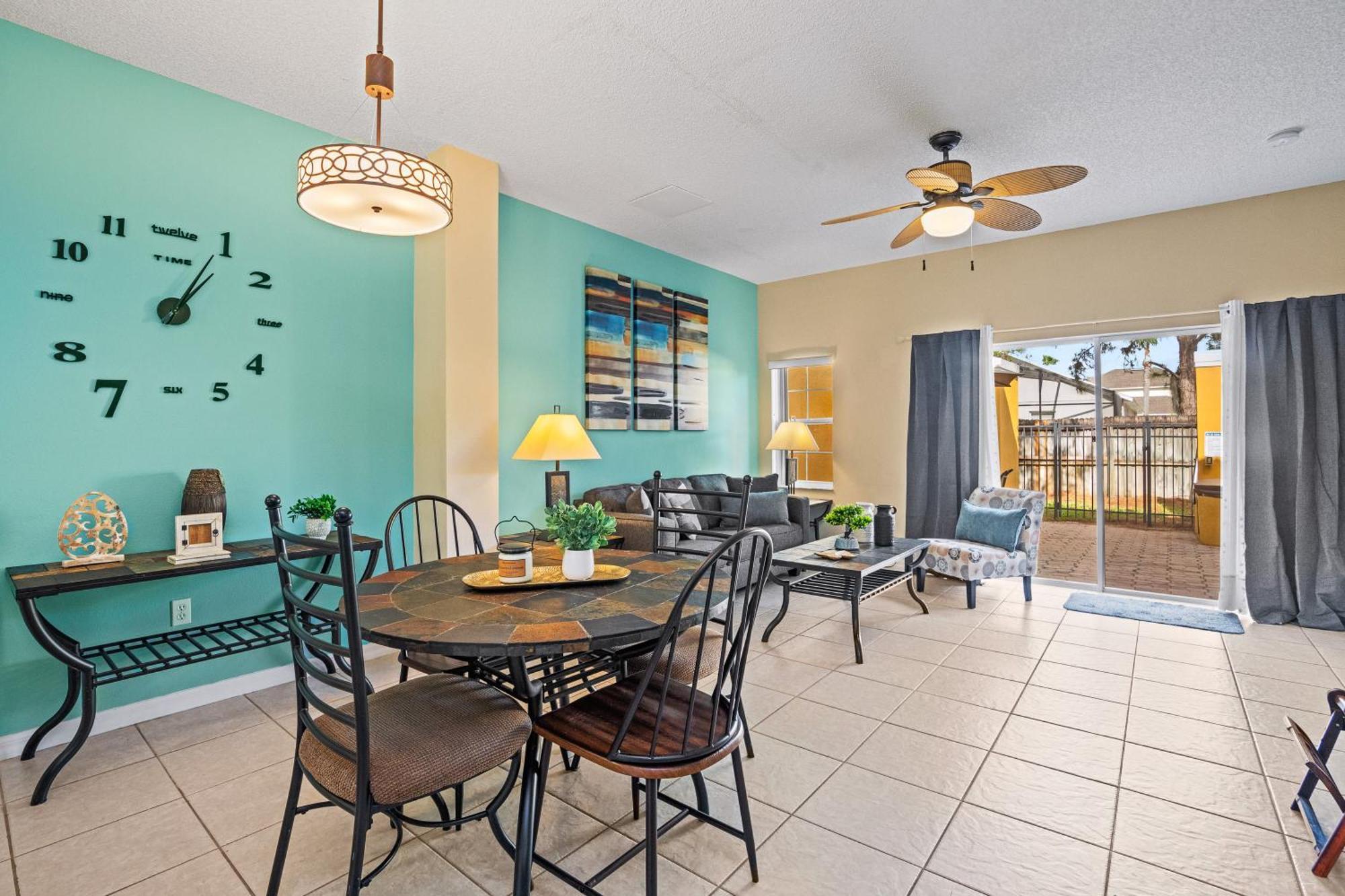 Terra Townhouse With Patio