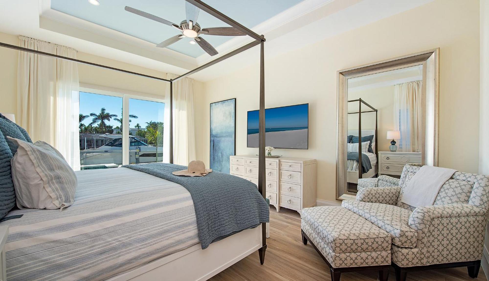 Daisy Isle * Marco Island