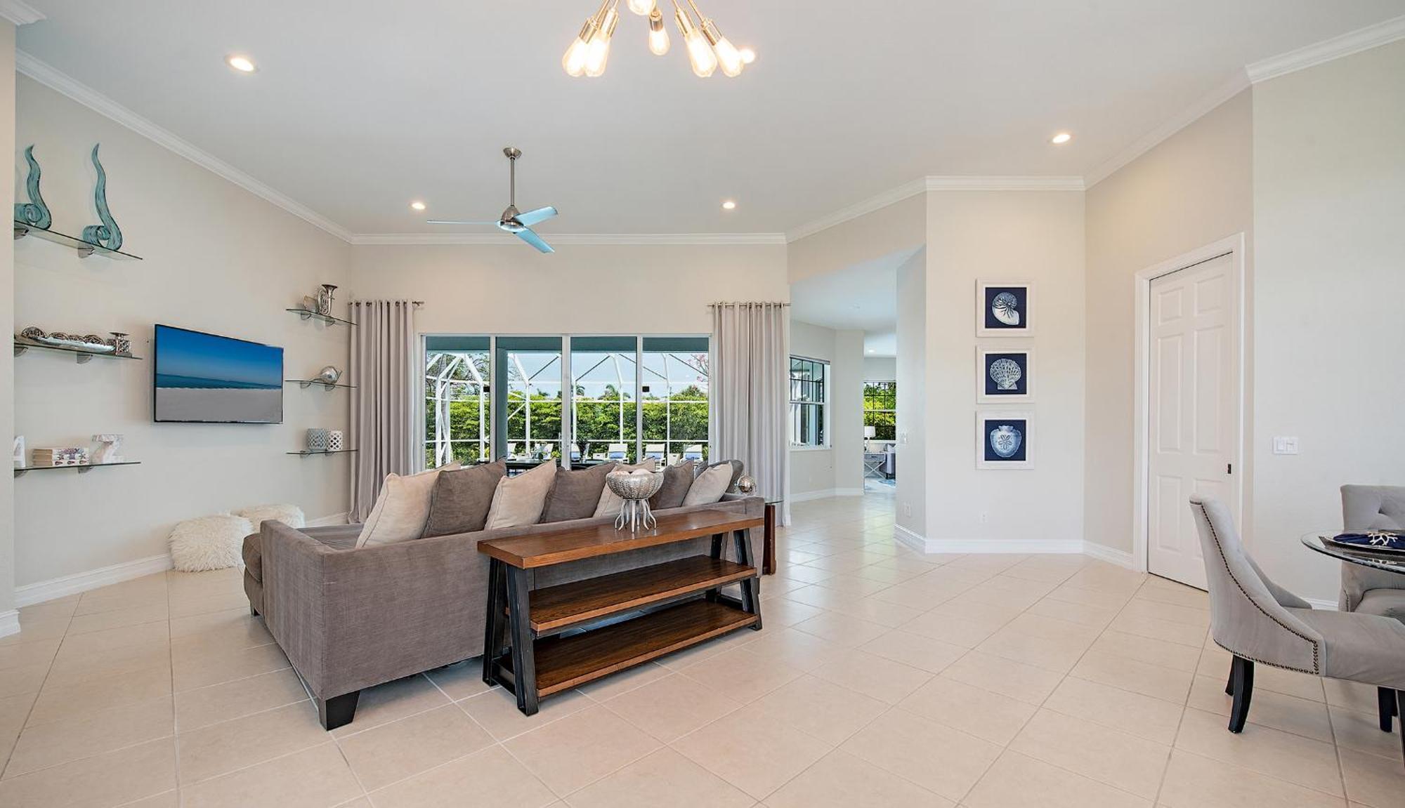 Camino Marco Island