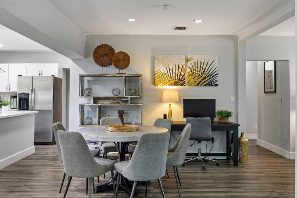 Luxurious Retreat Perfect Getaway Holiday home Hollywood