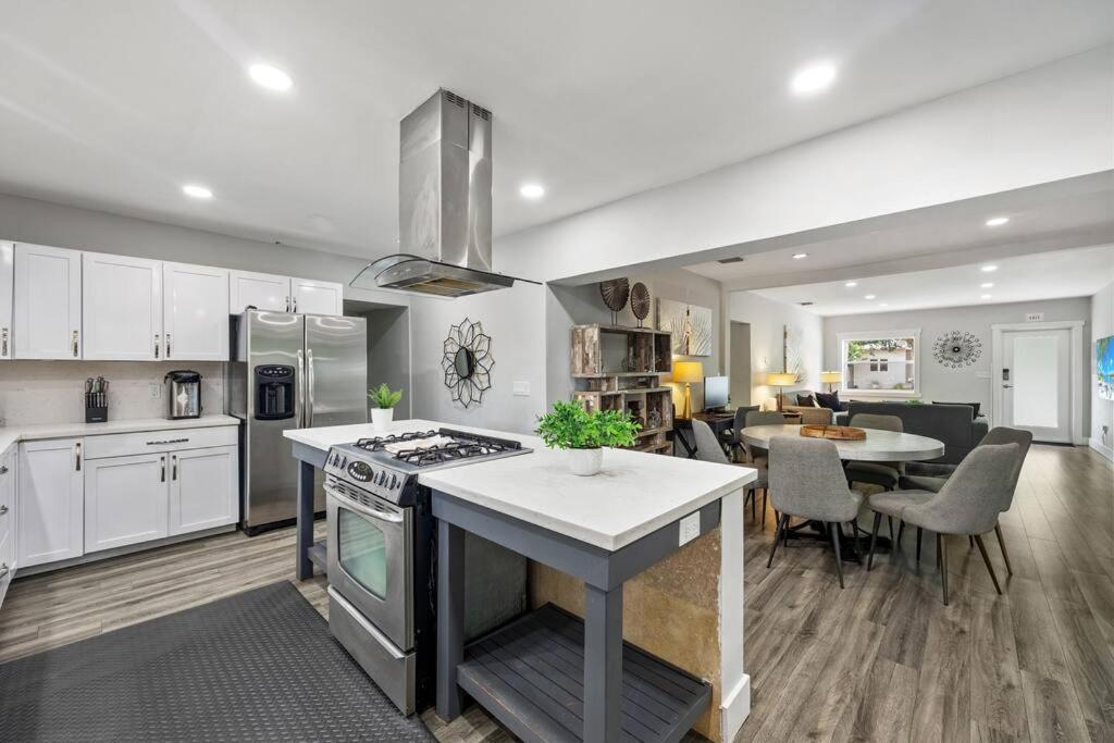 Luxurious Retreat Perfect Getaway Hollywood