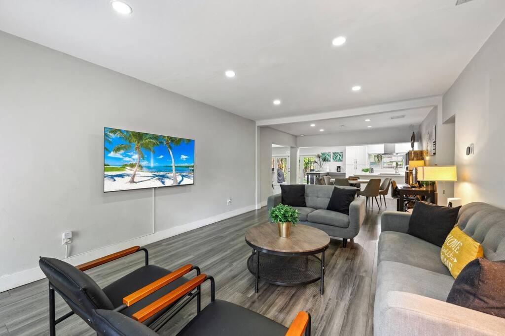 Luxurious Retreat Perfect Getaway Holiday home Hollywood