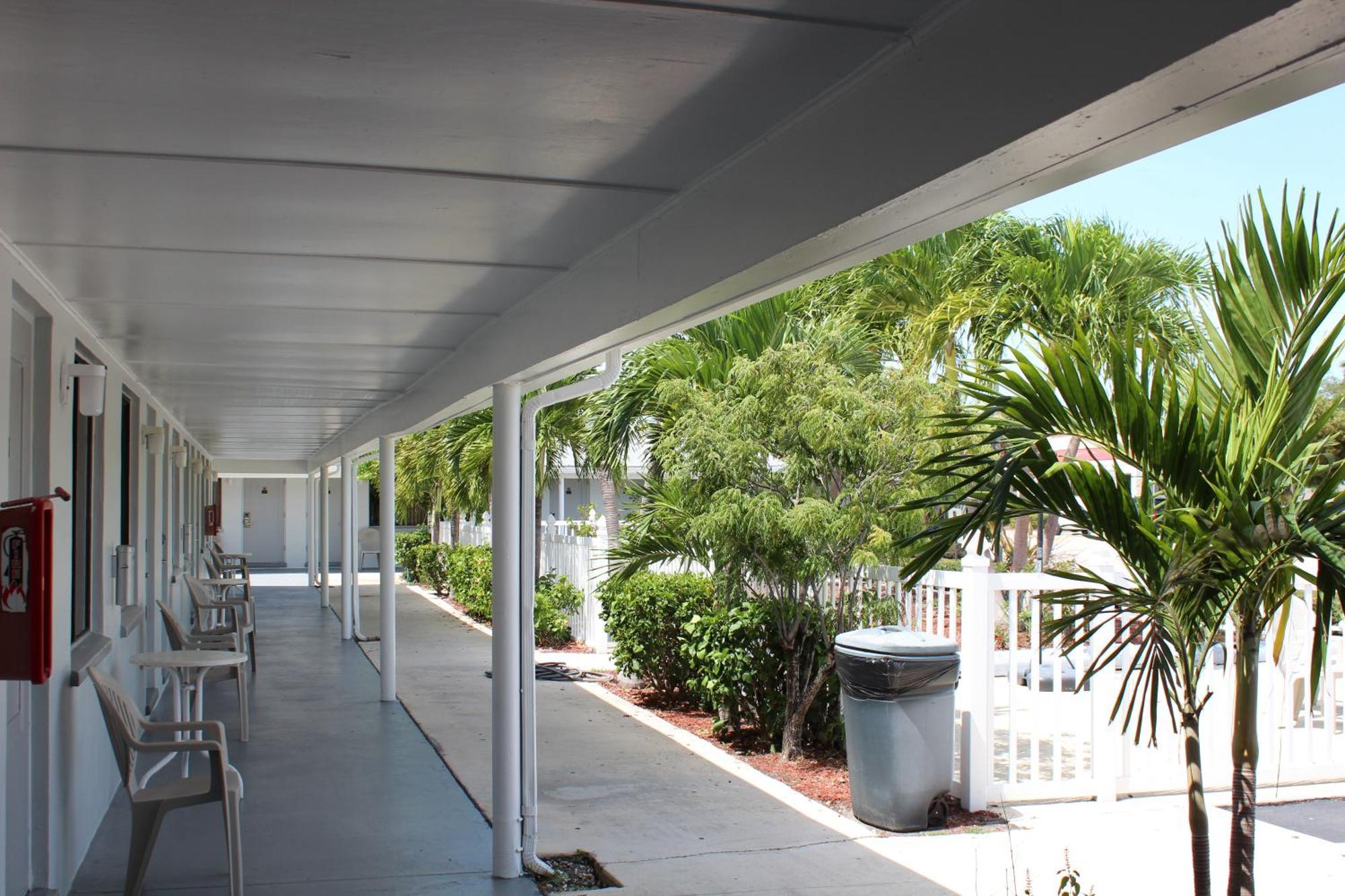Motel Economy West Palm Beach