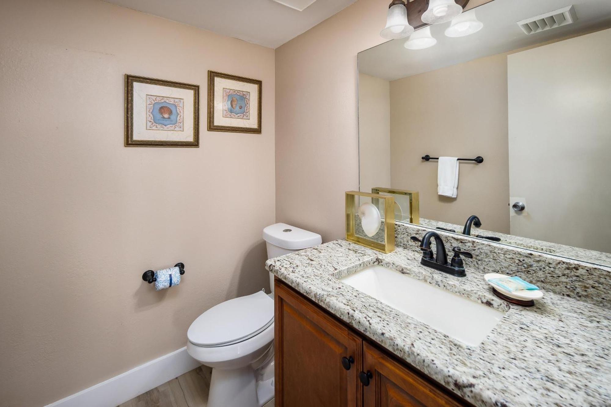 Nautilus 1701 Gulf Front 2 Bedroom Large Penthouse Huge Wrap Around Balcony *