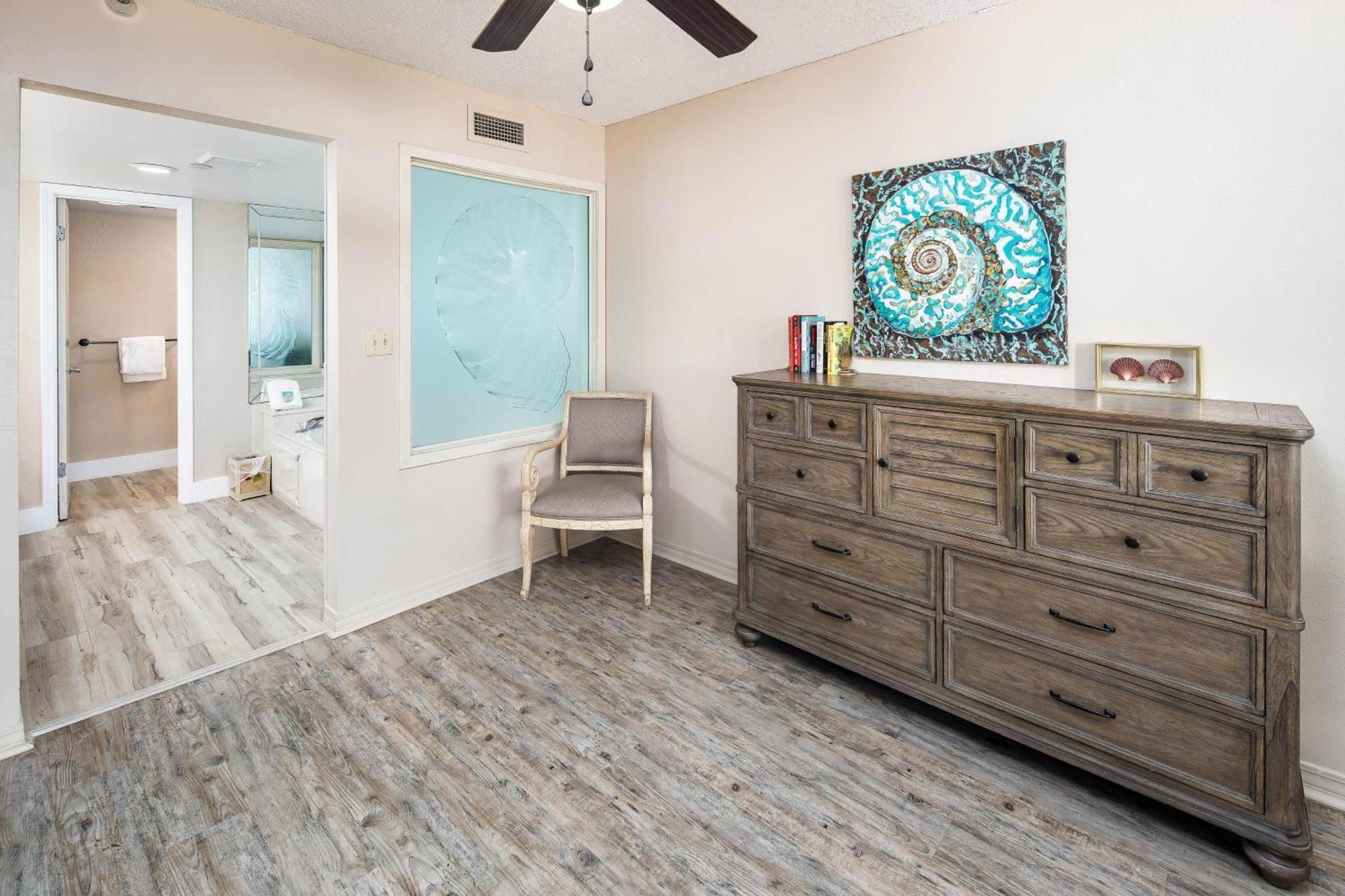 Nautilus 1701 Gulf Front 2 Bedroom Large Penthouse Huge Wrap Around Balcony Holiday home