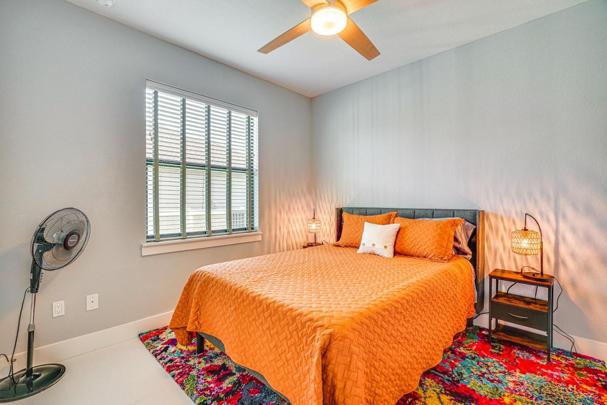 Holiday home Canal-front Retreat With Pool And Lanai! *