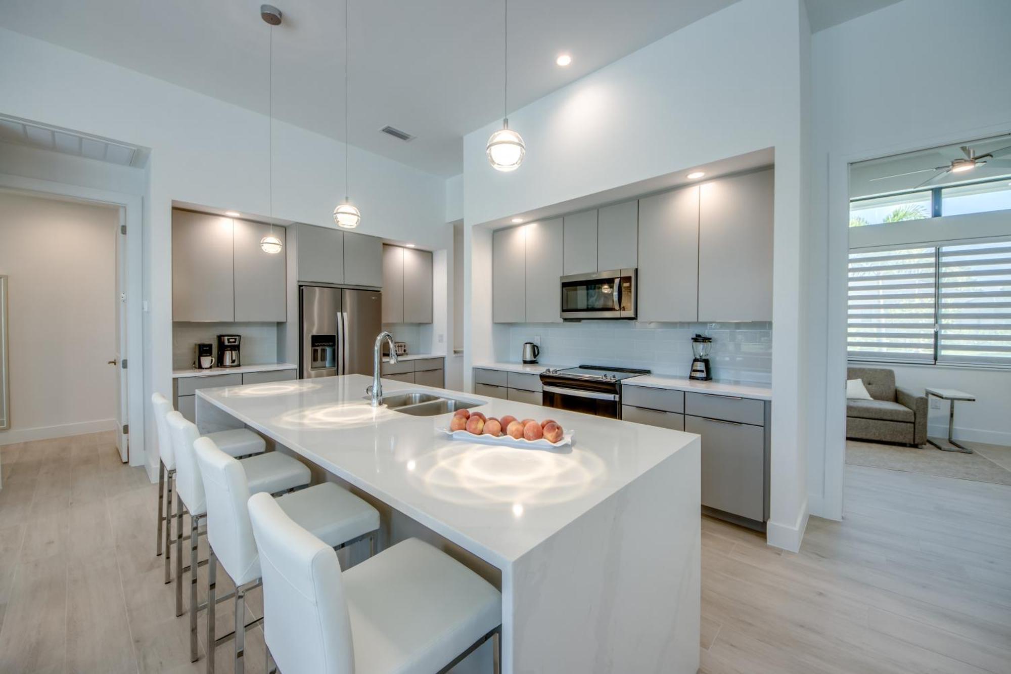 Brandnew Villa-puresun At Canal Intersection, Heated Saltwater Pool And Spa, Facing South Villa *