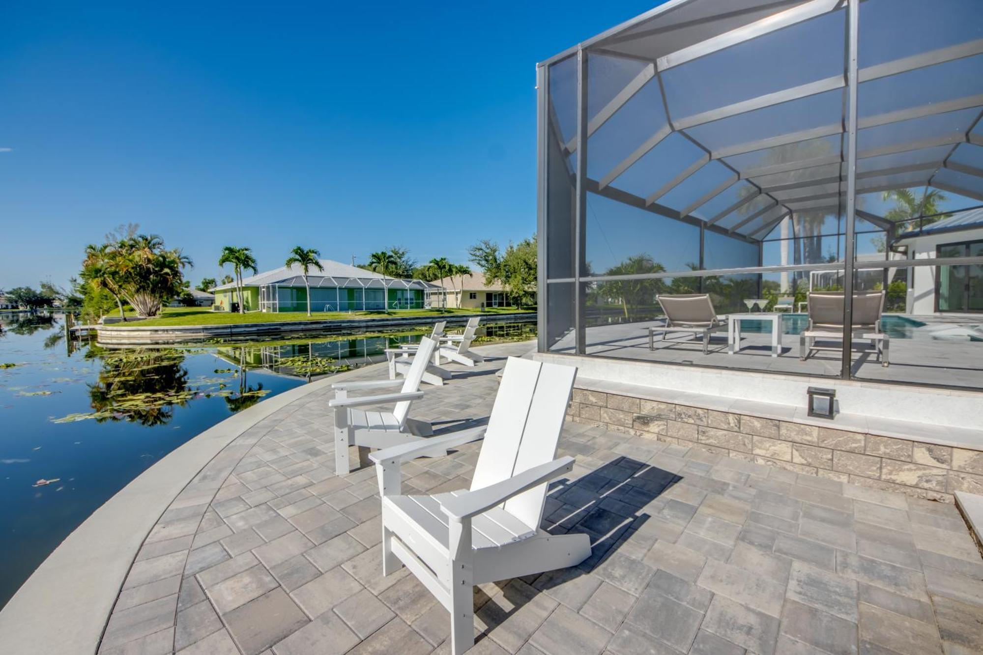 Brandnew Villa-puresun At Canal Intersection, Heated Saltwater Pool And Spa, Facing South Cape Coral