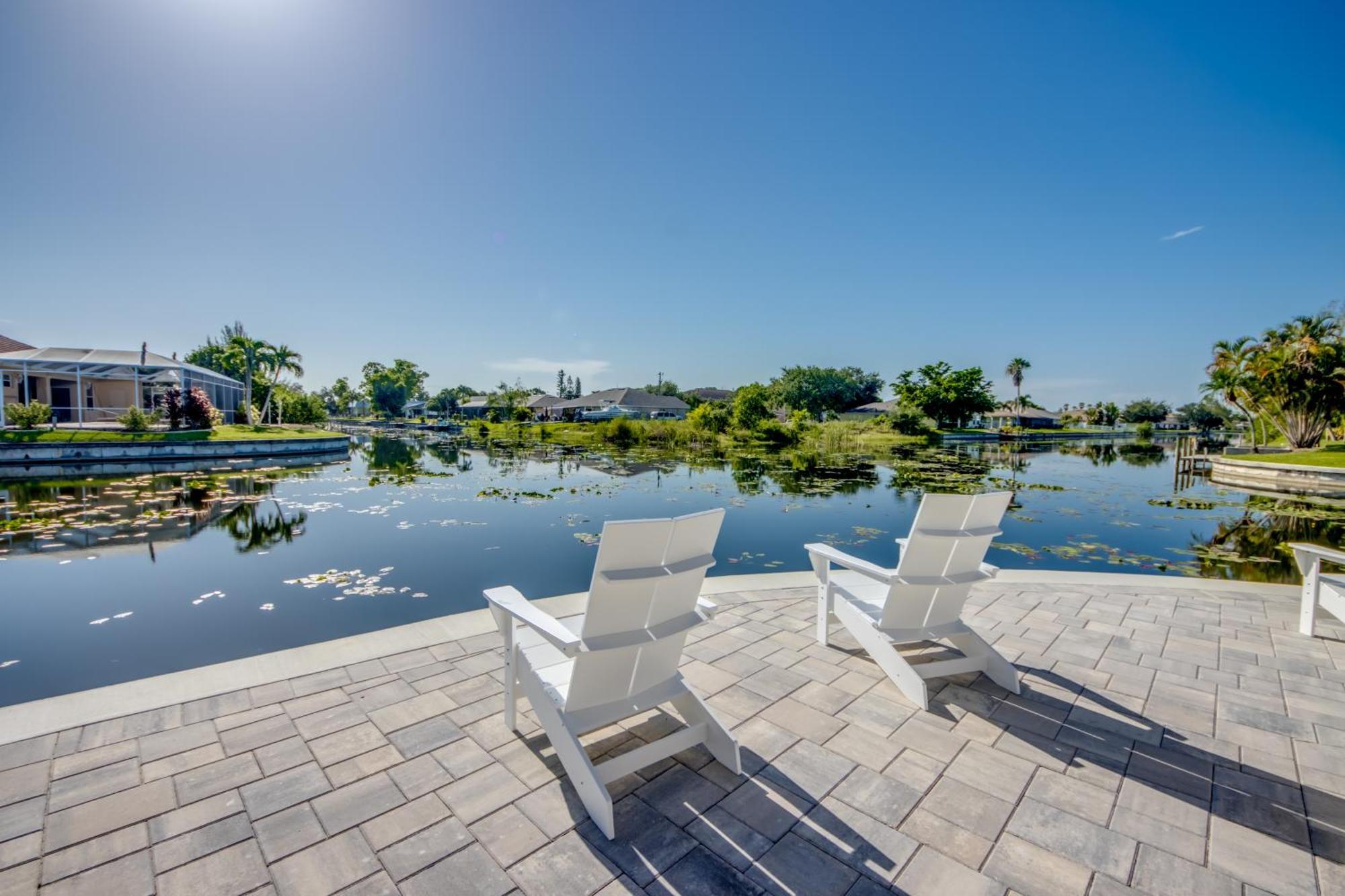 Brandnew Villa-puresun At Canal Intersection, Heated Saltwater Pool And Spa, Facing South