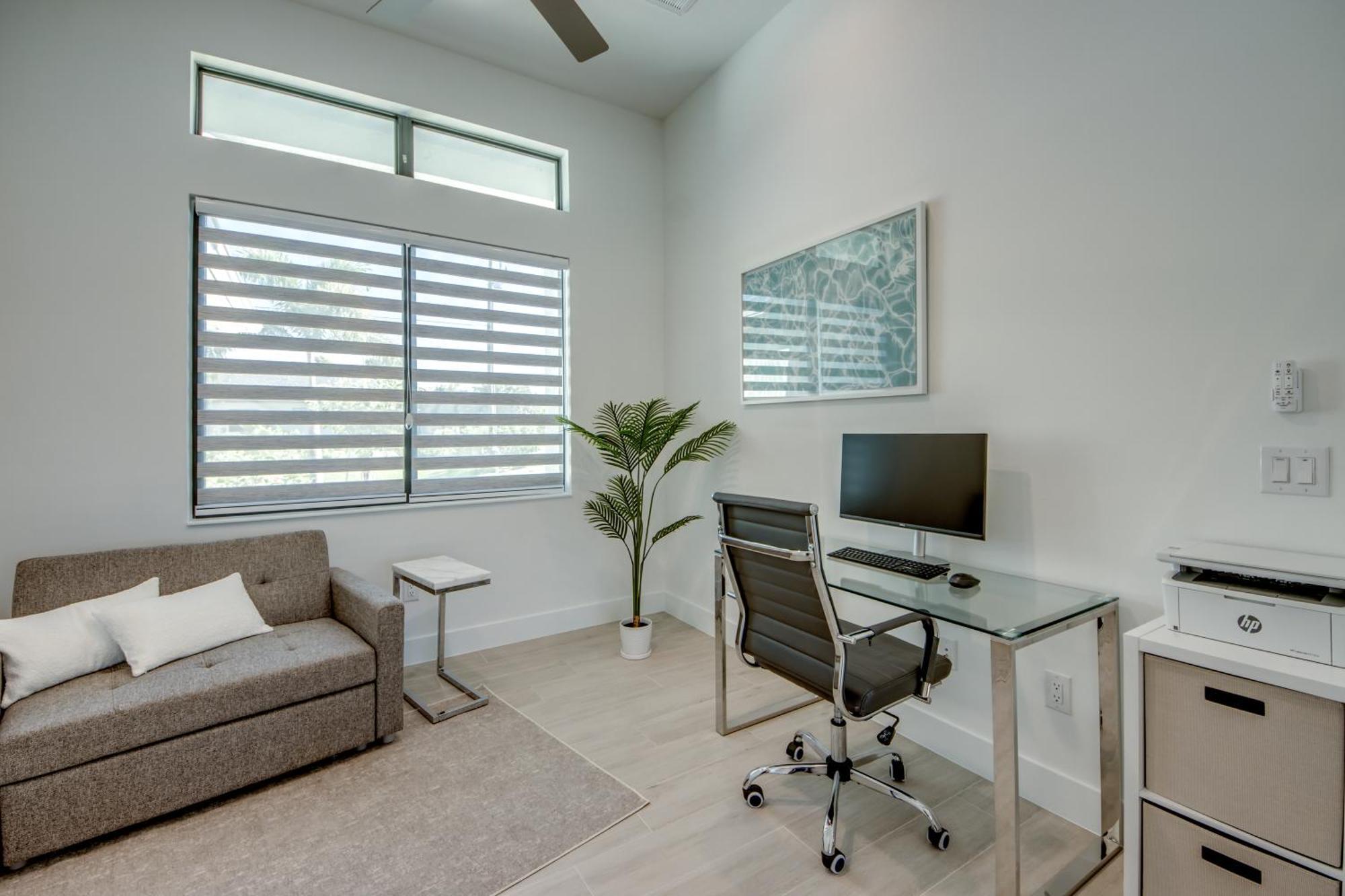 Brandnew Villa-puresun At Canal Intersection, Heated Saltwater Pool And Spa, Facing South *