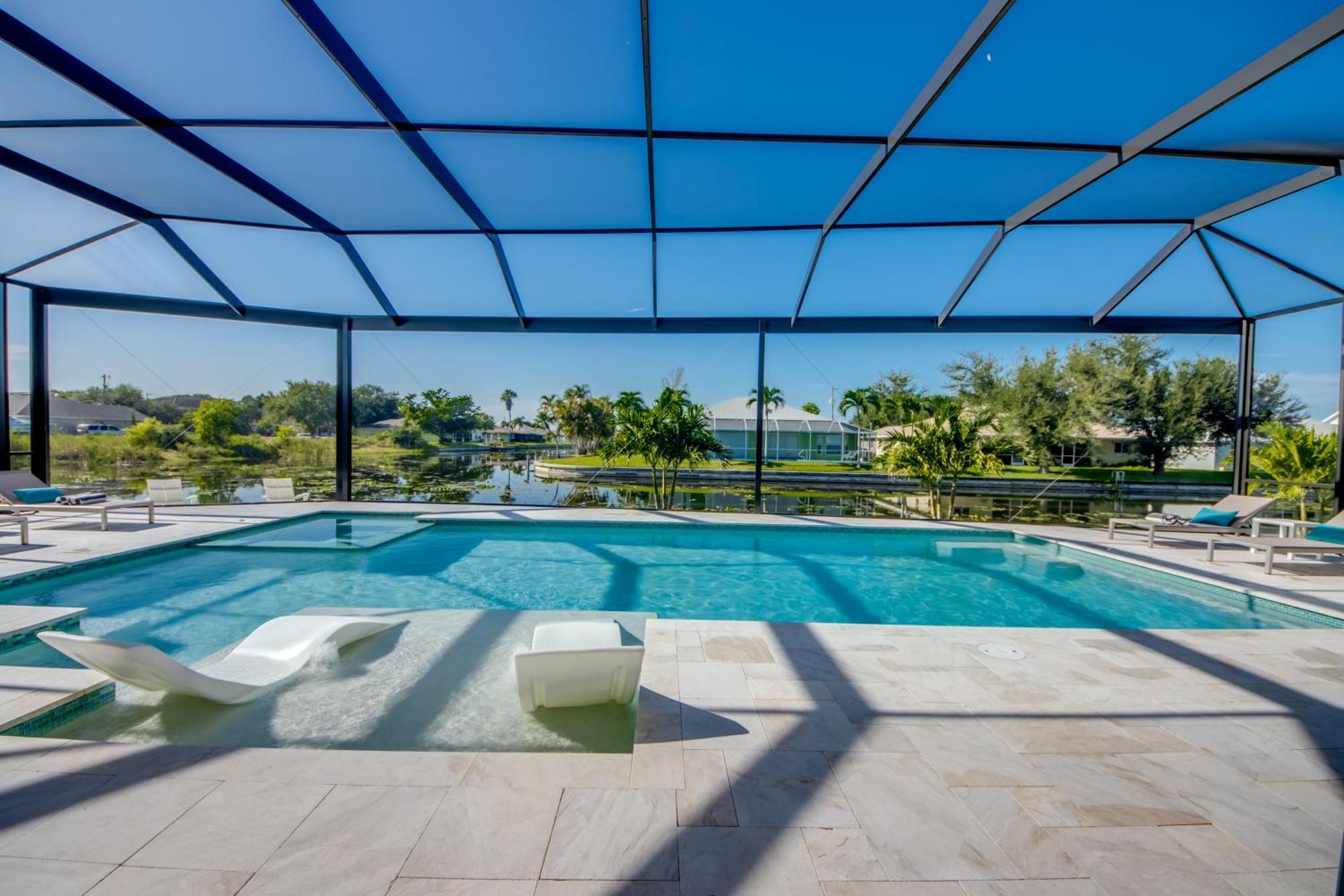 Brandnew Villa-puresun At Canal Intersection, Heated Saltwater Pool And Spa, Facing South Cape Coral
