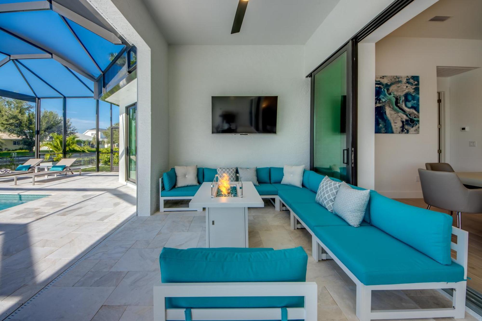 Brandnew Villa-puresun At Canal Intersection, Heated Saltwater Pool And Spa, Facing South * Cape Coral