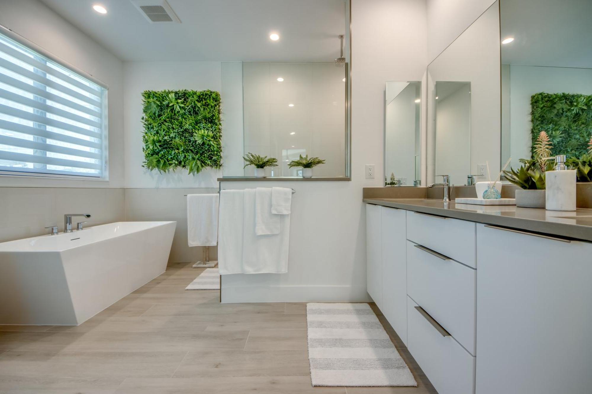 Brandnew Villa-puresun At Canal Intersection, Heated Saltwater Pool And Spa, Facing South