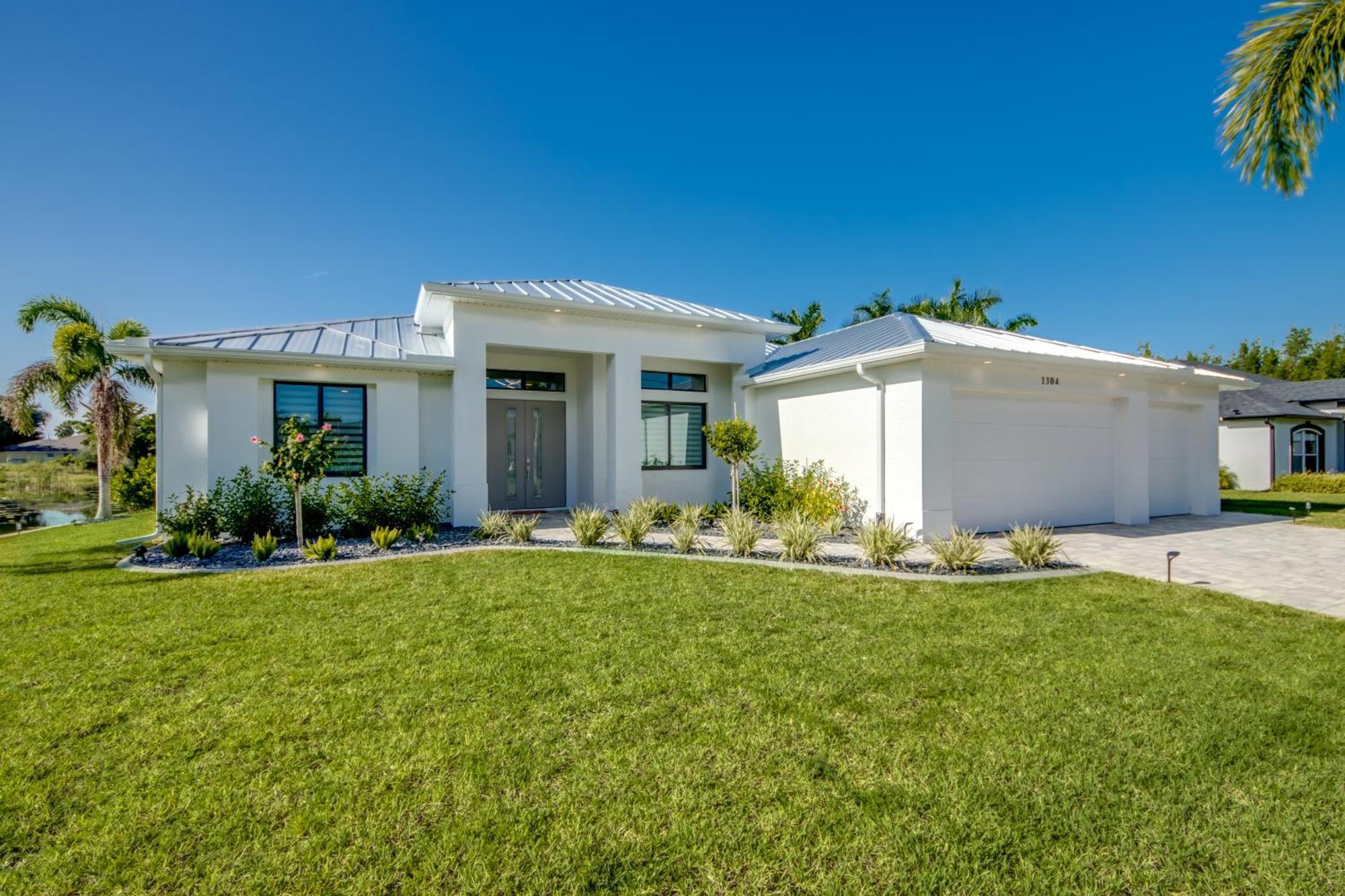 Brandnew Villa-puresun At Canal Intersection, Heated Saltwater Pool And Spa, Facing South Villa