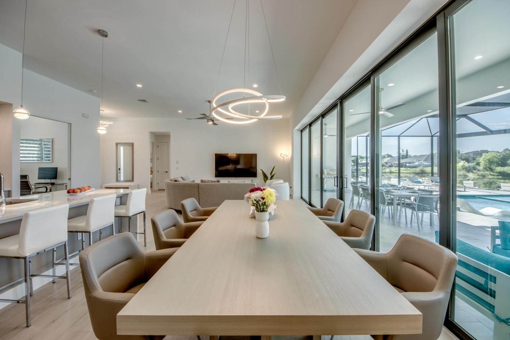 Brandnew Villa-puresun At Canal Intersection, Heated Saltwater Pool And Spa, Facing South *