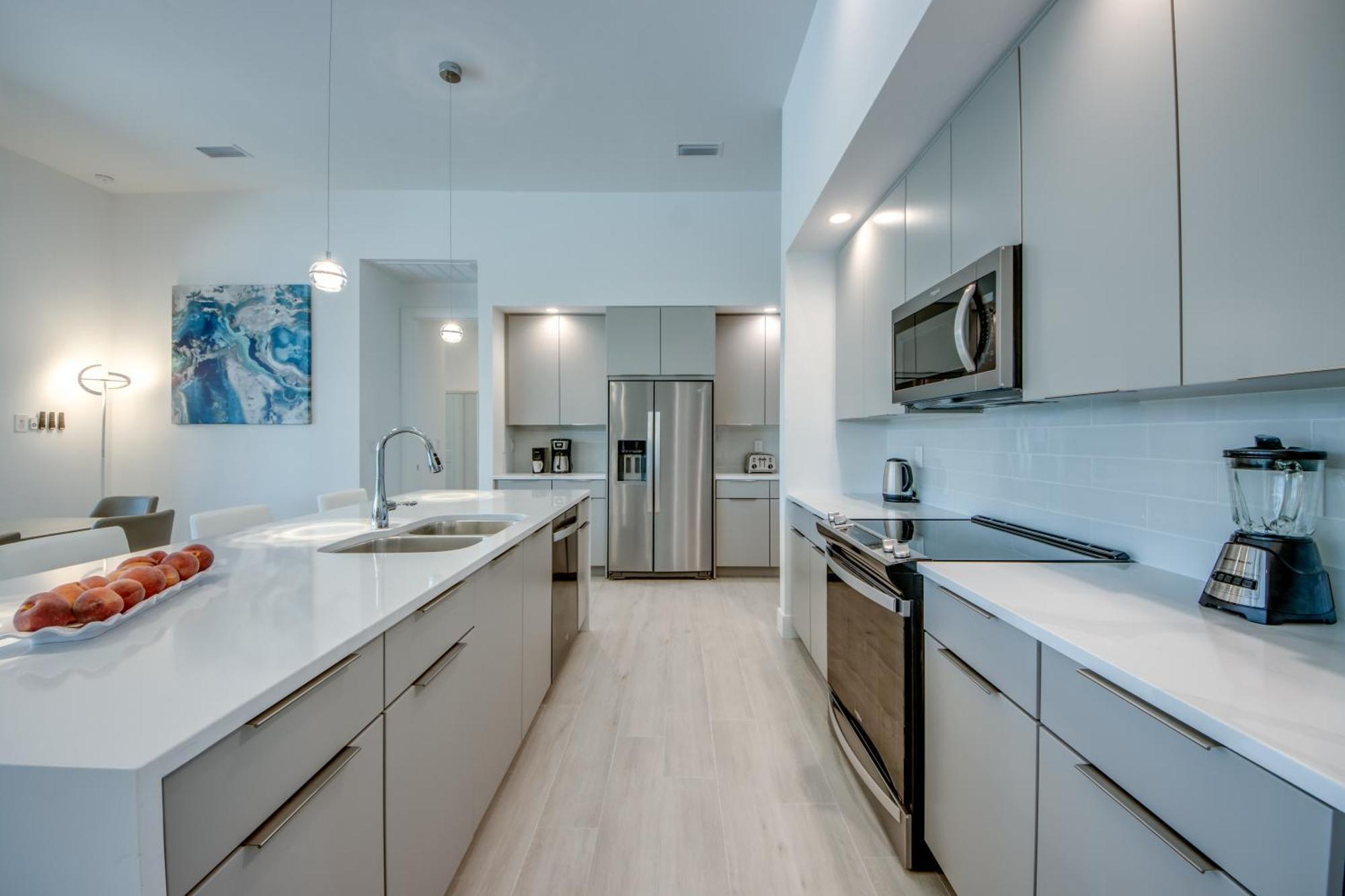 Brandnew Villa-puresun At Canal Intersection, Heated Saltwater Pool And Spa, Facing South Cape Coral