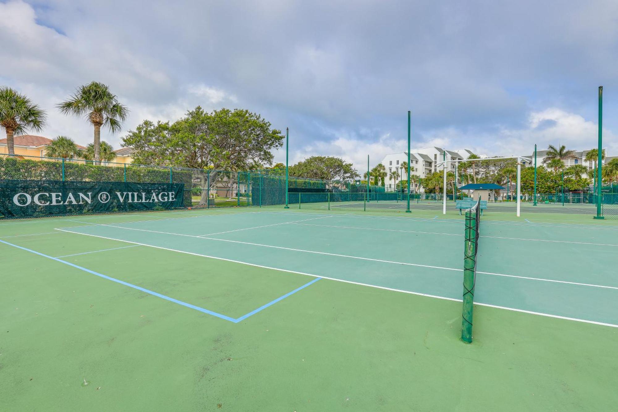 Apartment With Patio And Amenities In Pierce! *