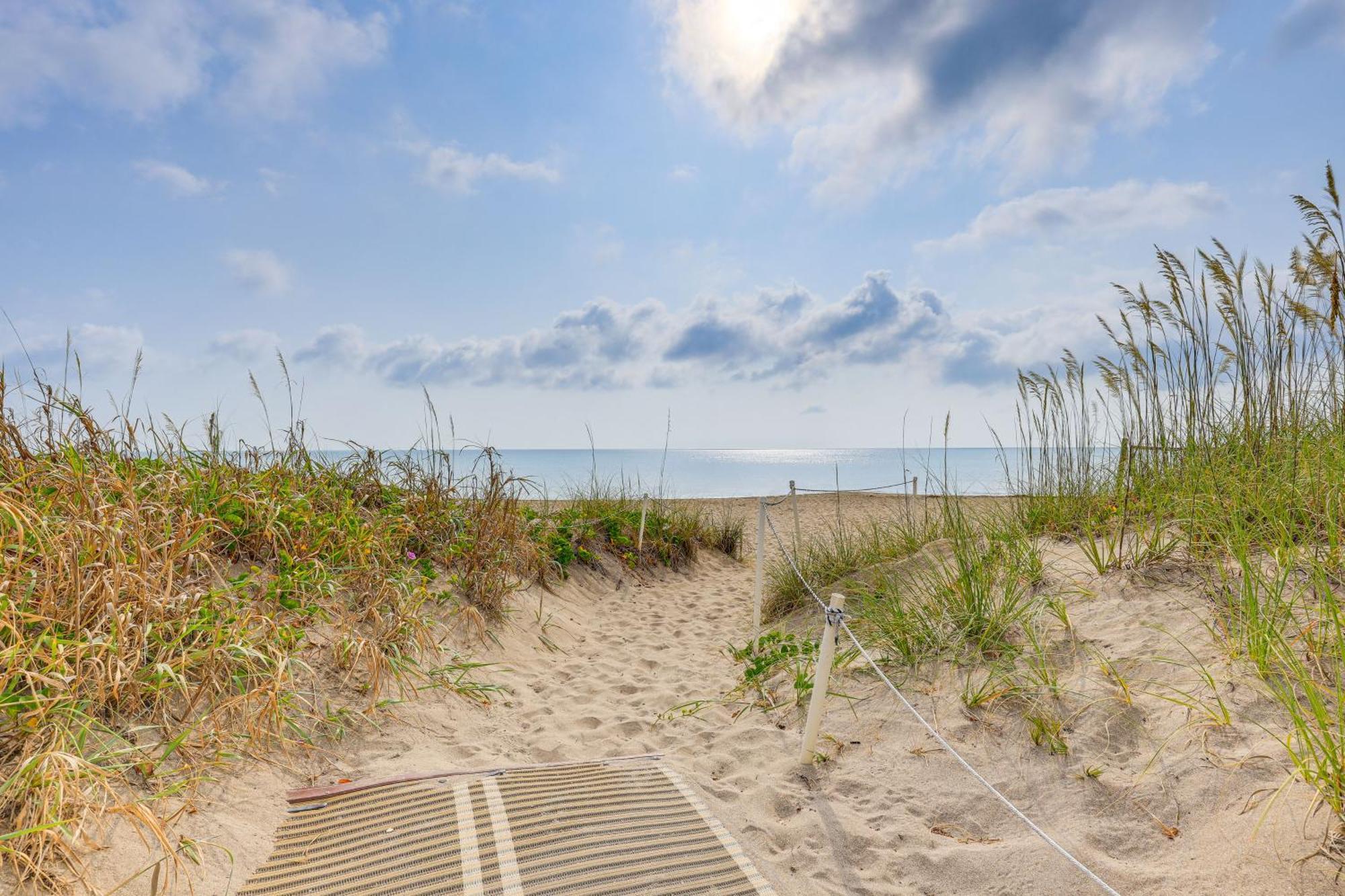 With Patio And Amenities In Pierce! *