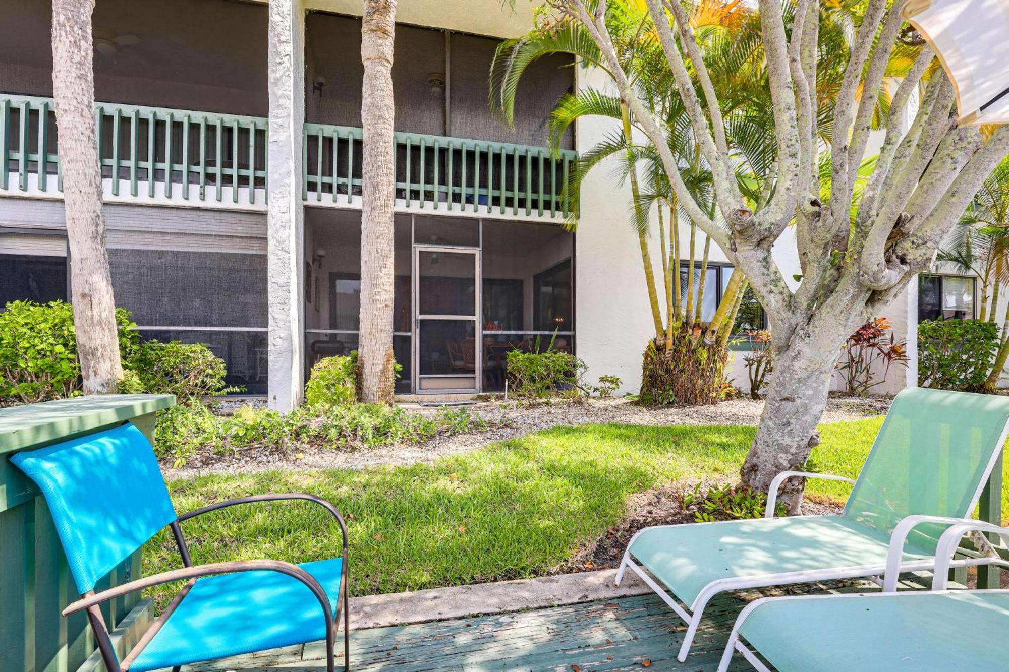 Apartment With Patio And Amenities In Pierce!