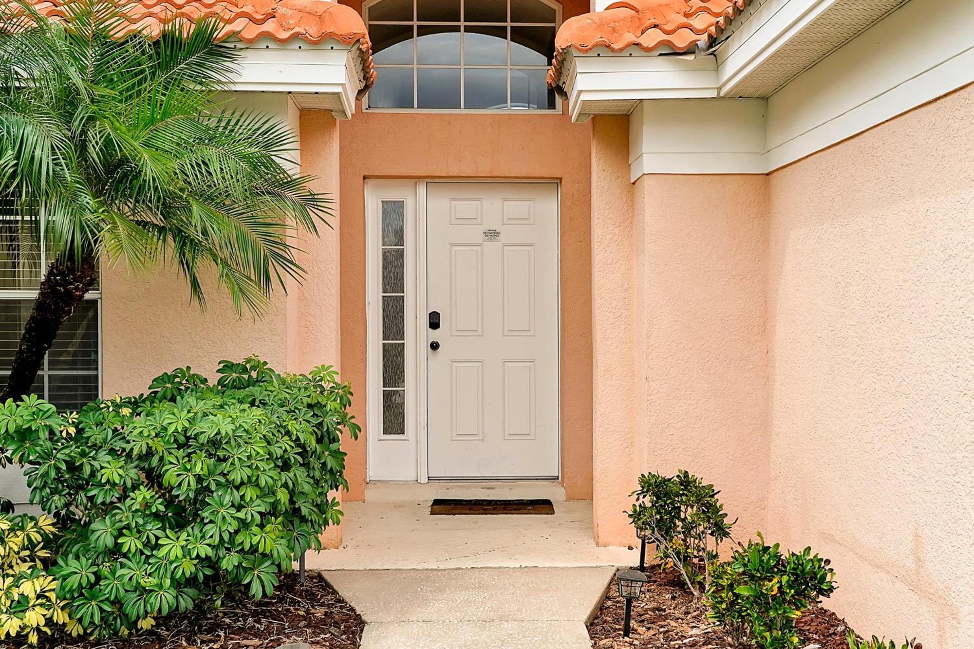112 Paloma Drive, Fl 33837 * Davenport
