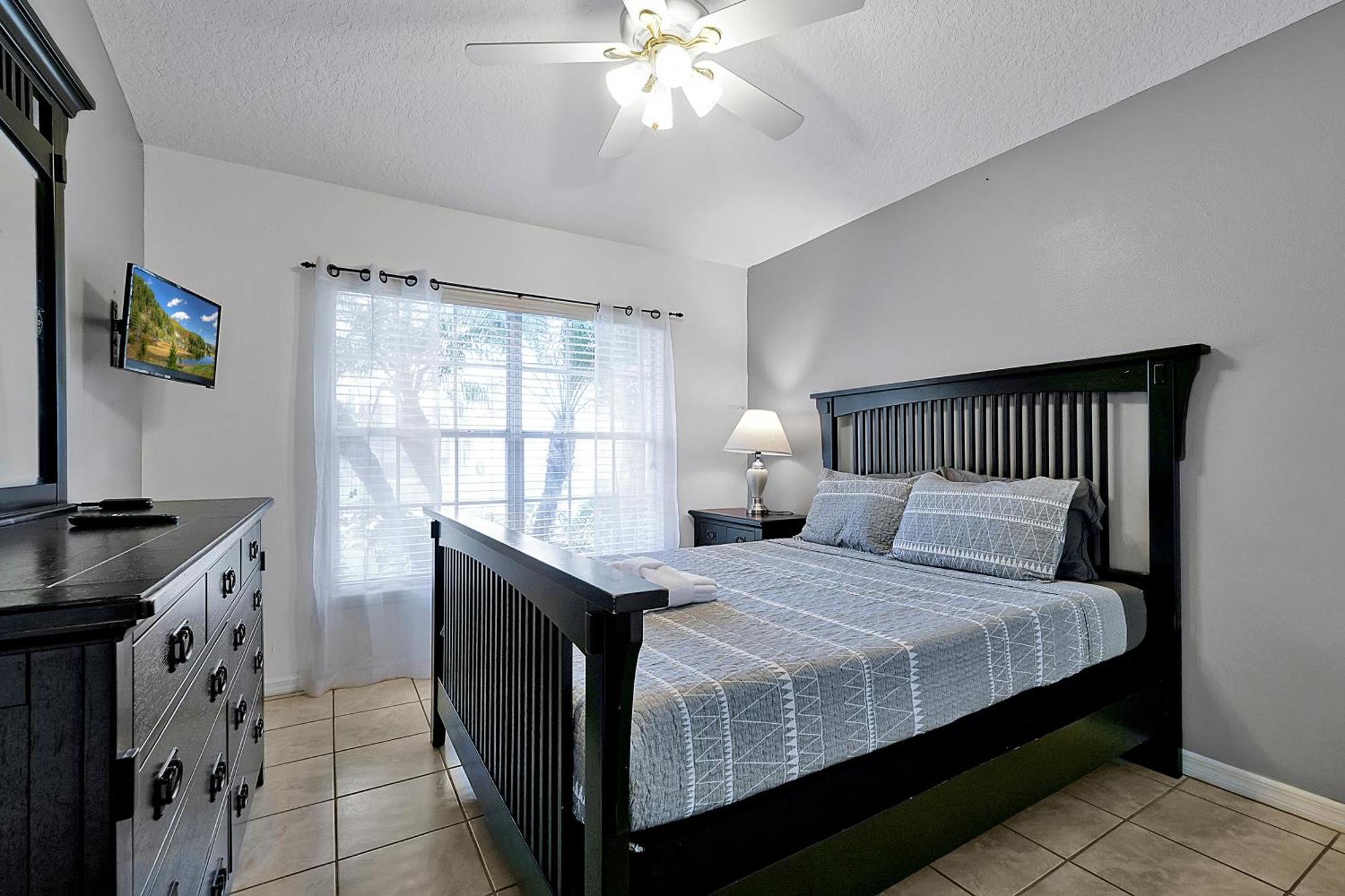 112 Paloma Drive, Fl 33837 *