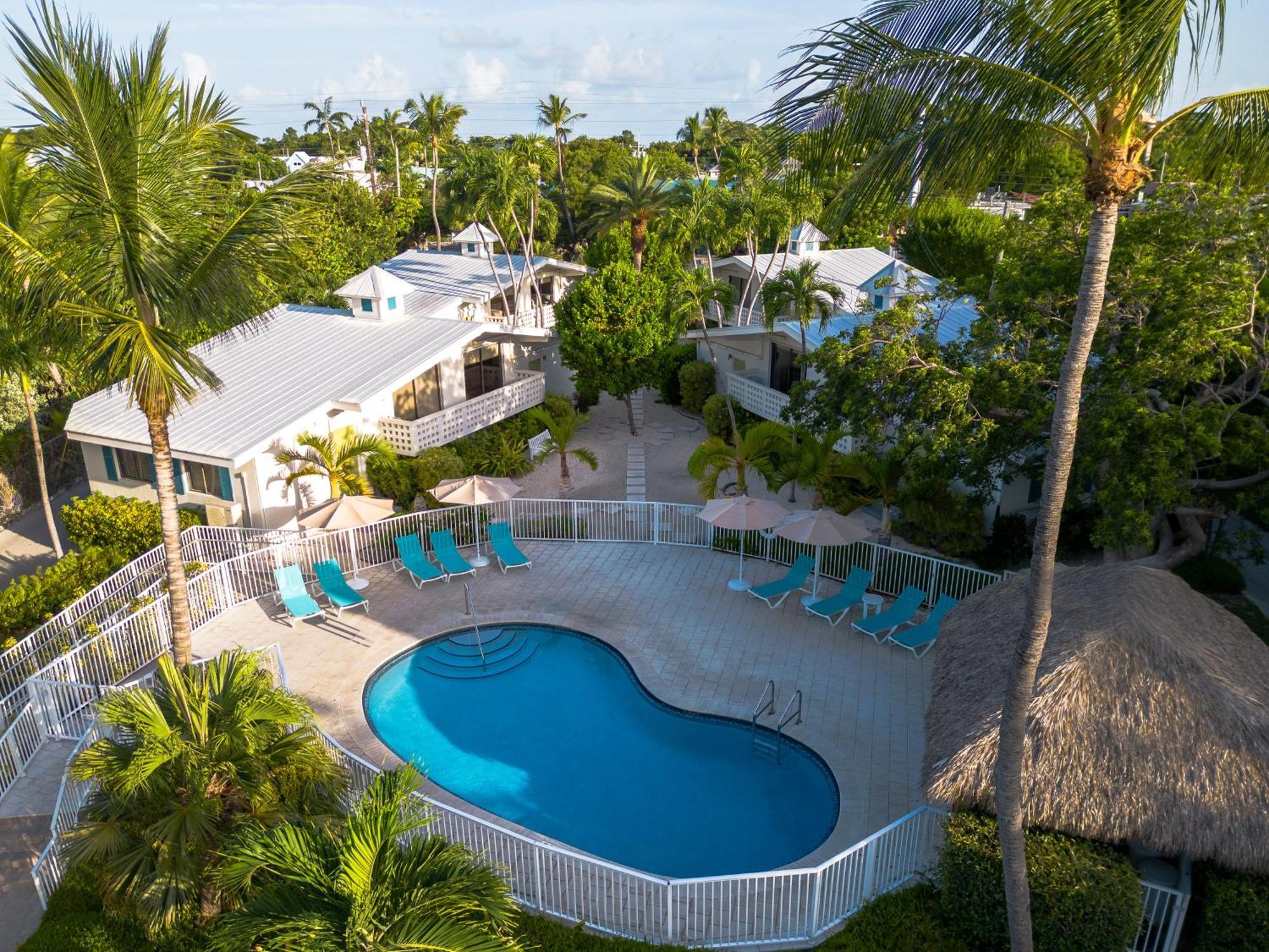 Hadley And Marina Hotel 3*