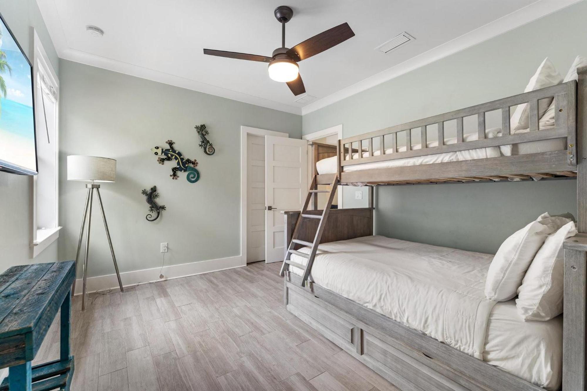 1864 * Destin