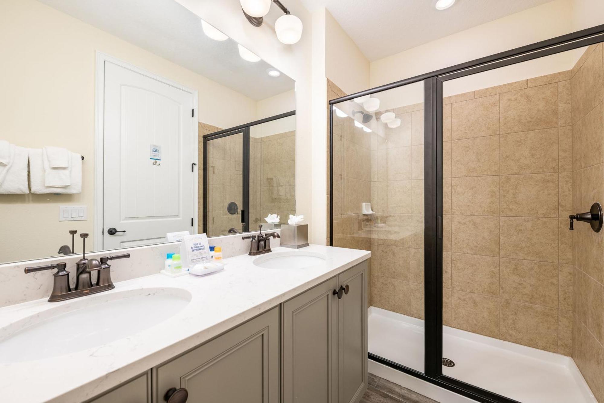 Bright Airy Near With Margaritaville Access - 8008ls Holiday home