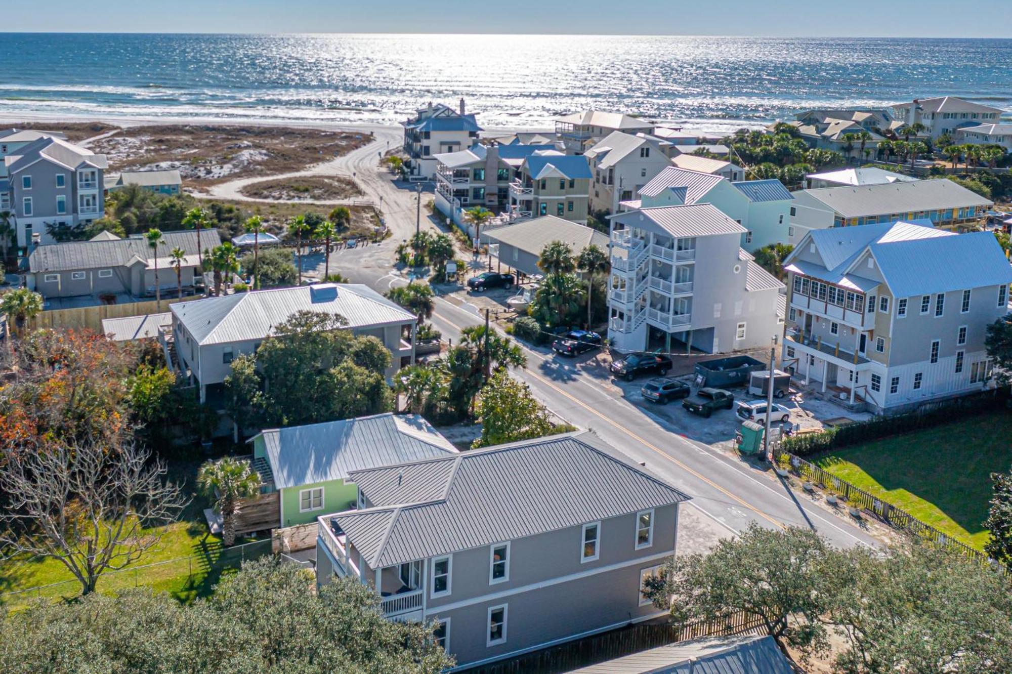 Incogbeacho - 505 Defuniak Street