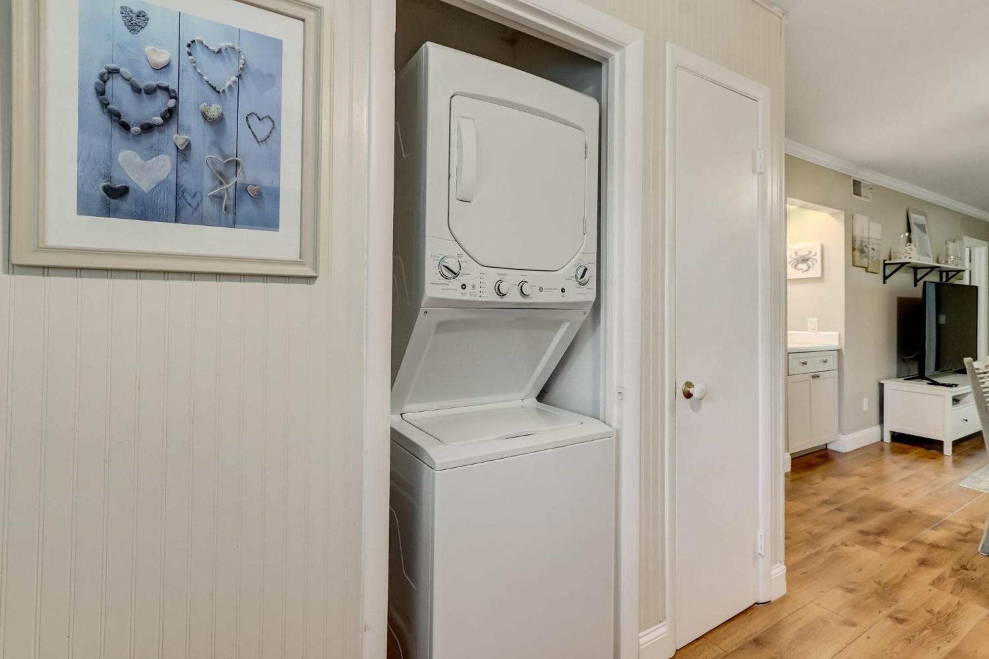 9e Amelia Landings Apartment *