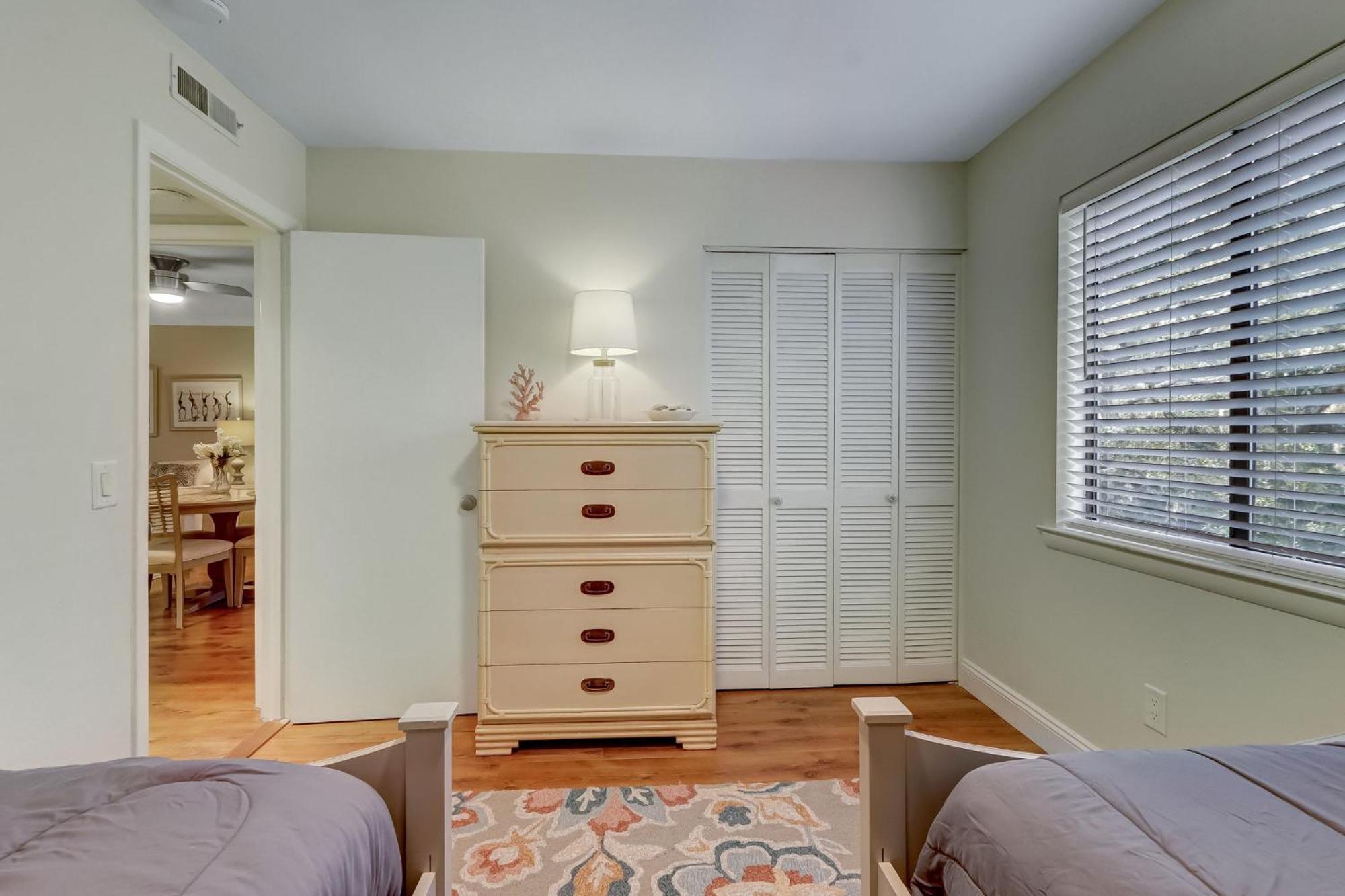9e Amelia Landings Apartment
