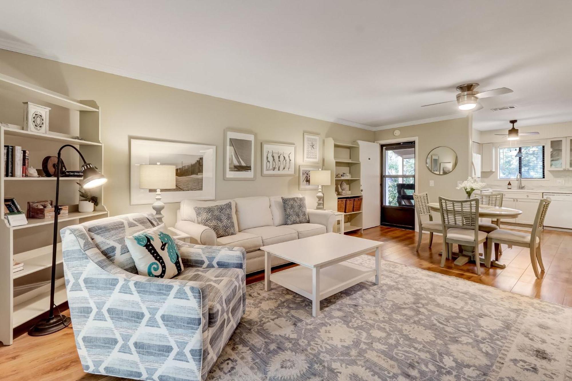 9e Amelia Landings Apartment *
