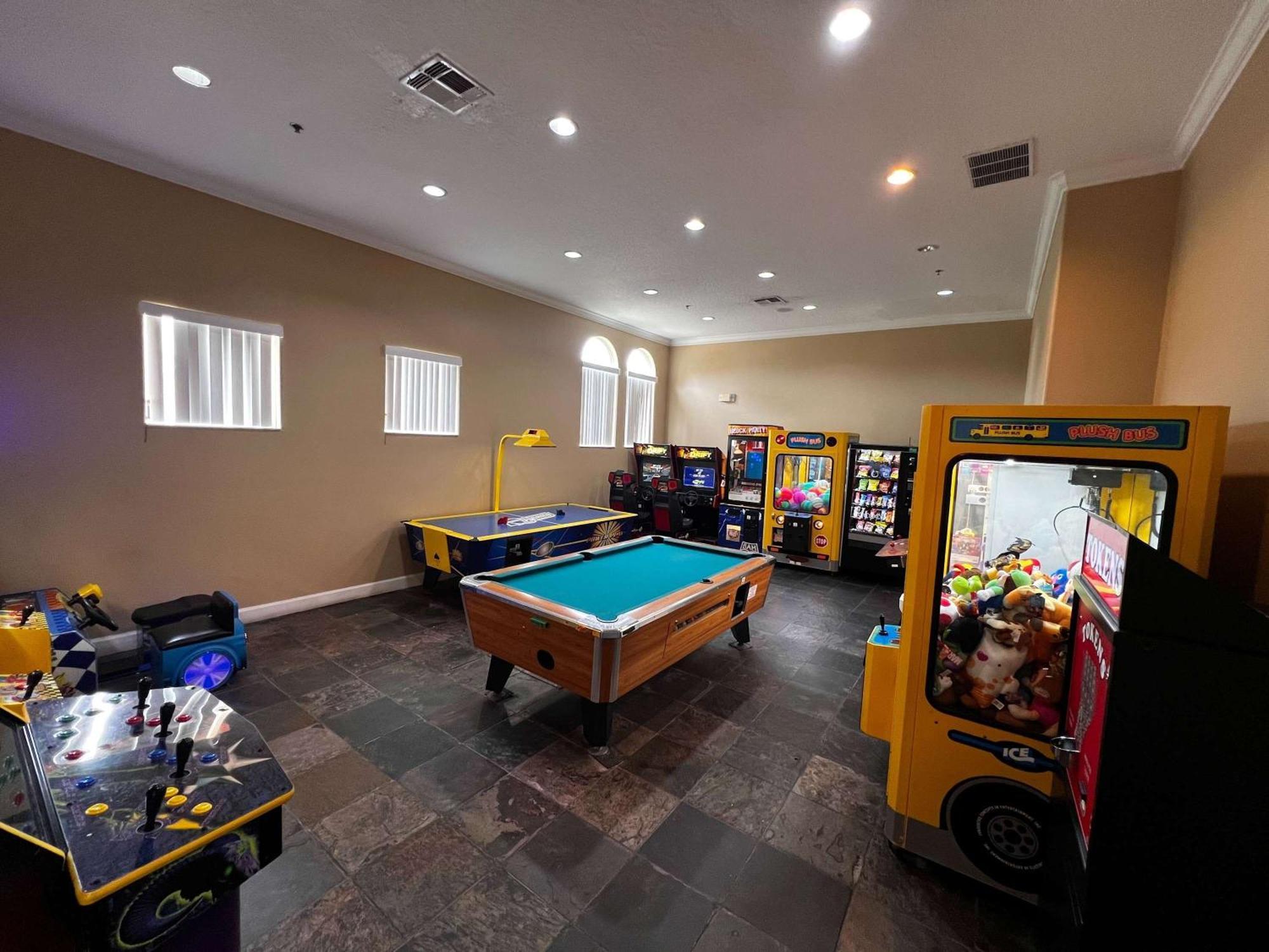 Terra Townhouse With Patio