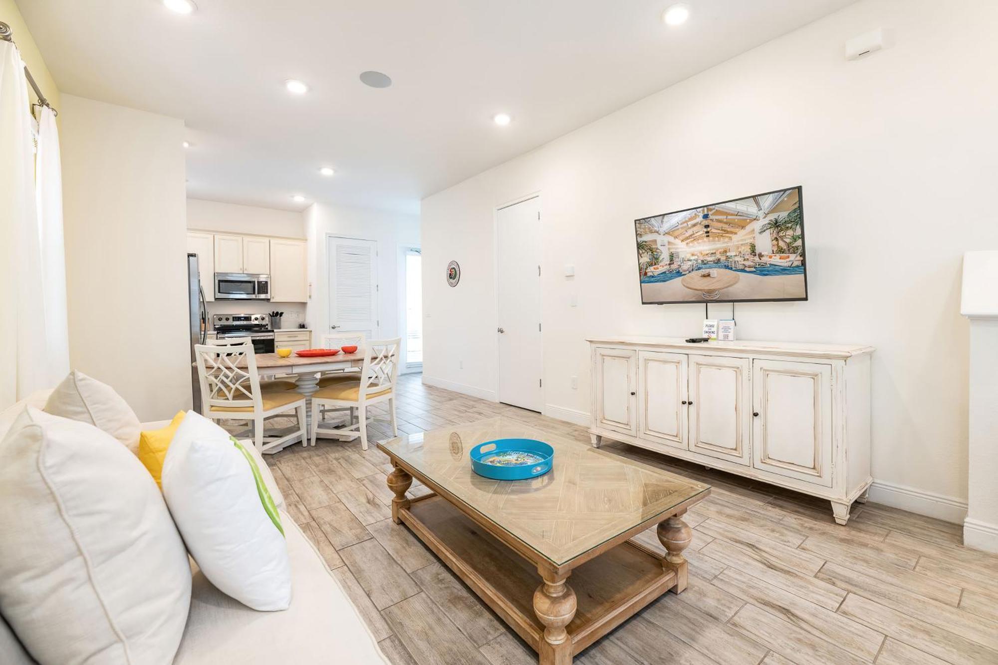 Inviting With Private Hot Tub Near With Margaritaville Access - 8072dr *