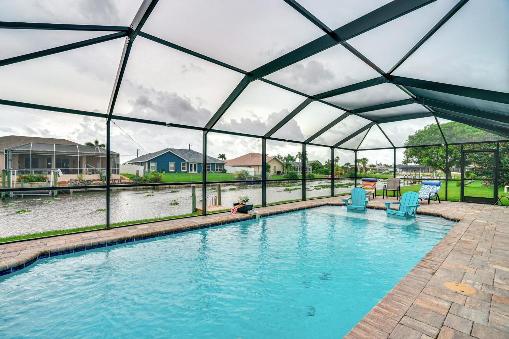 Holiday home Charming With Dock Near Beaches! Cape Coral