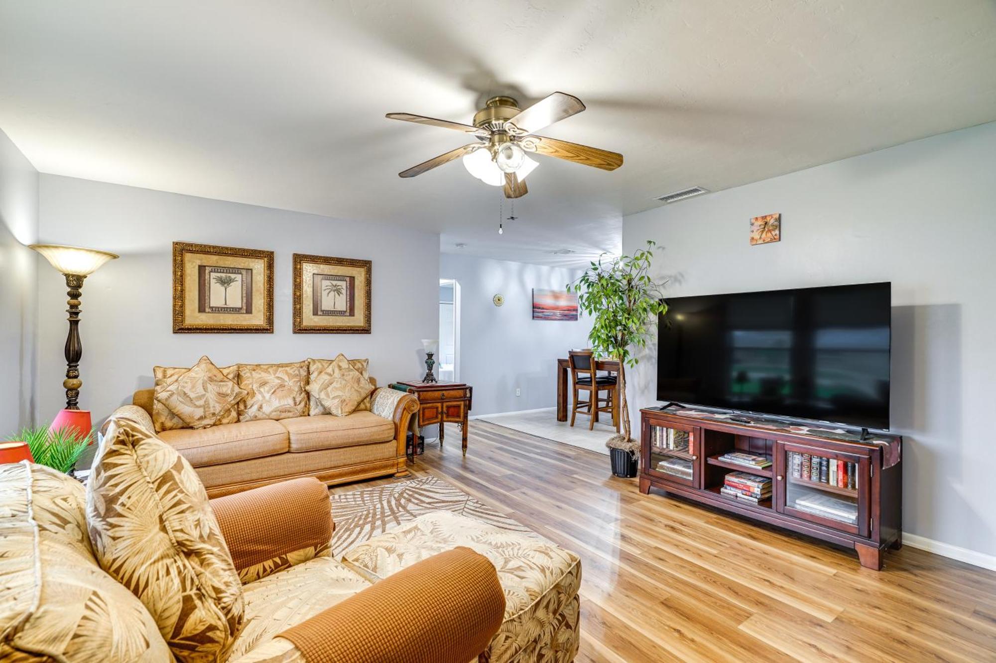 Charming With Dock Near Beaches! *