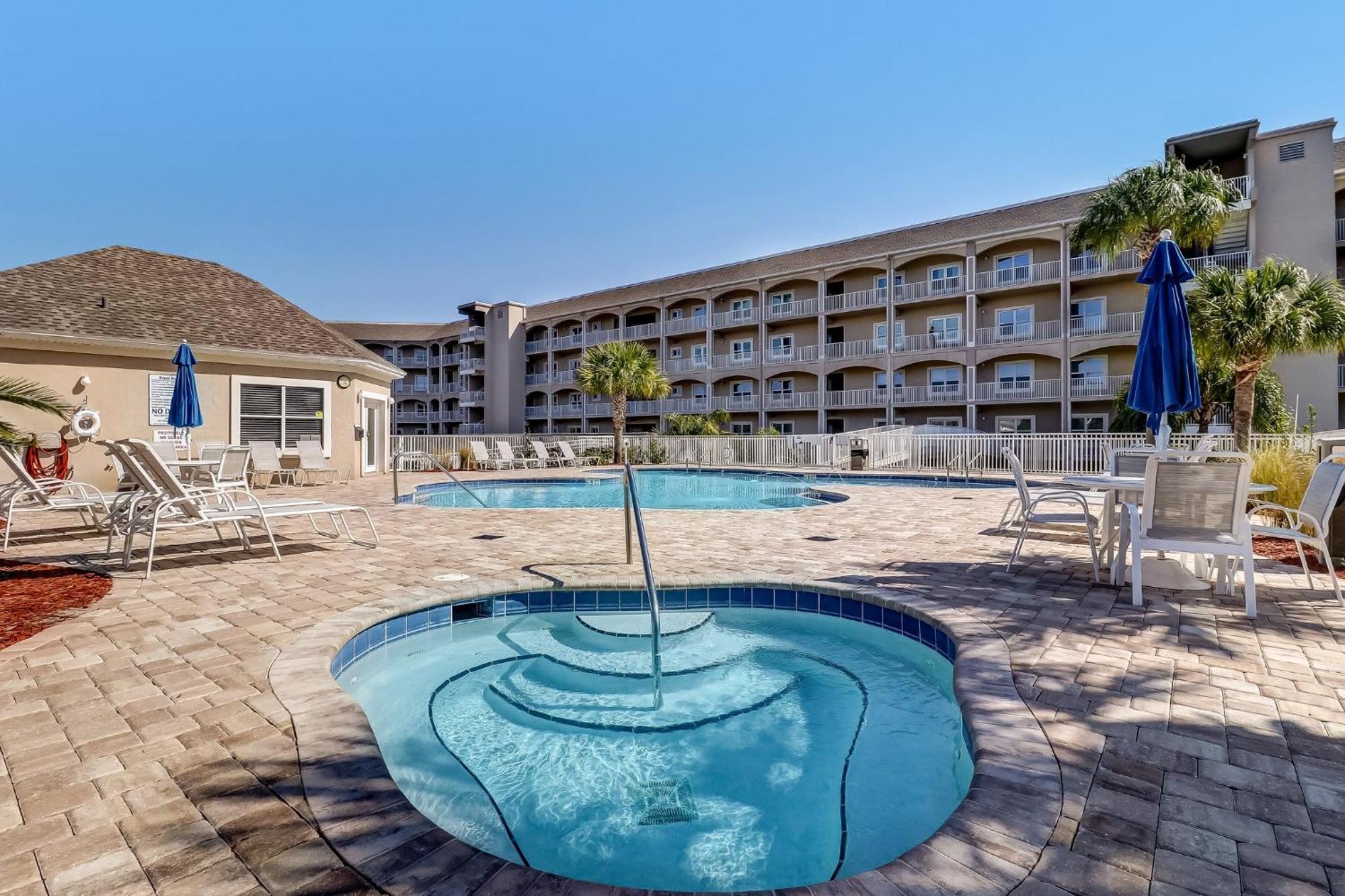 414 Ocean Park Apartment *
