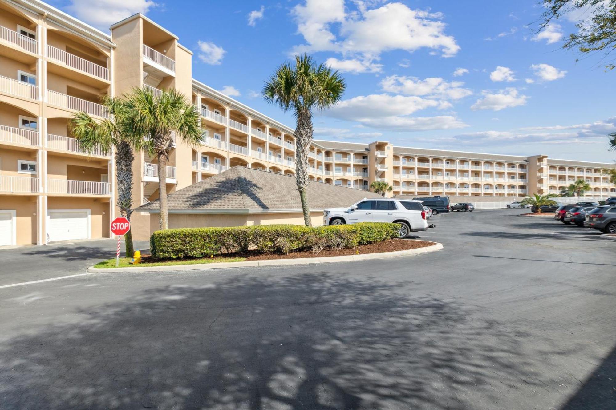 Apartment 414 Ocean Park *