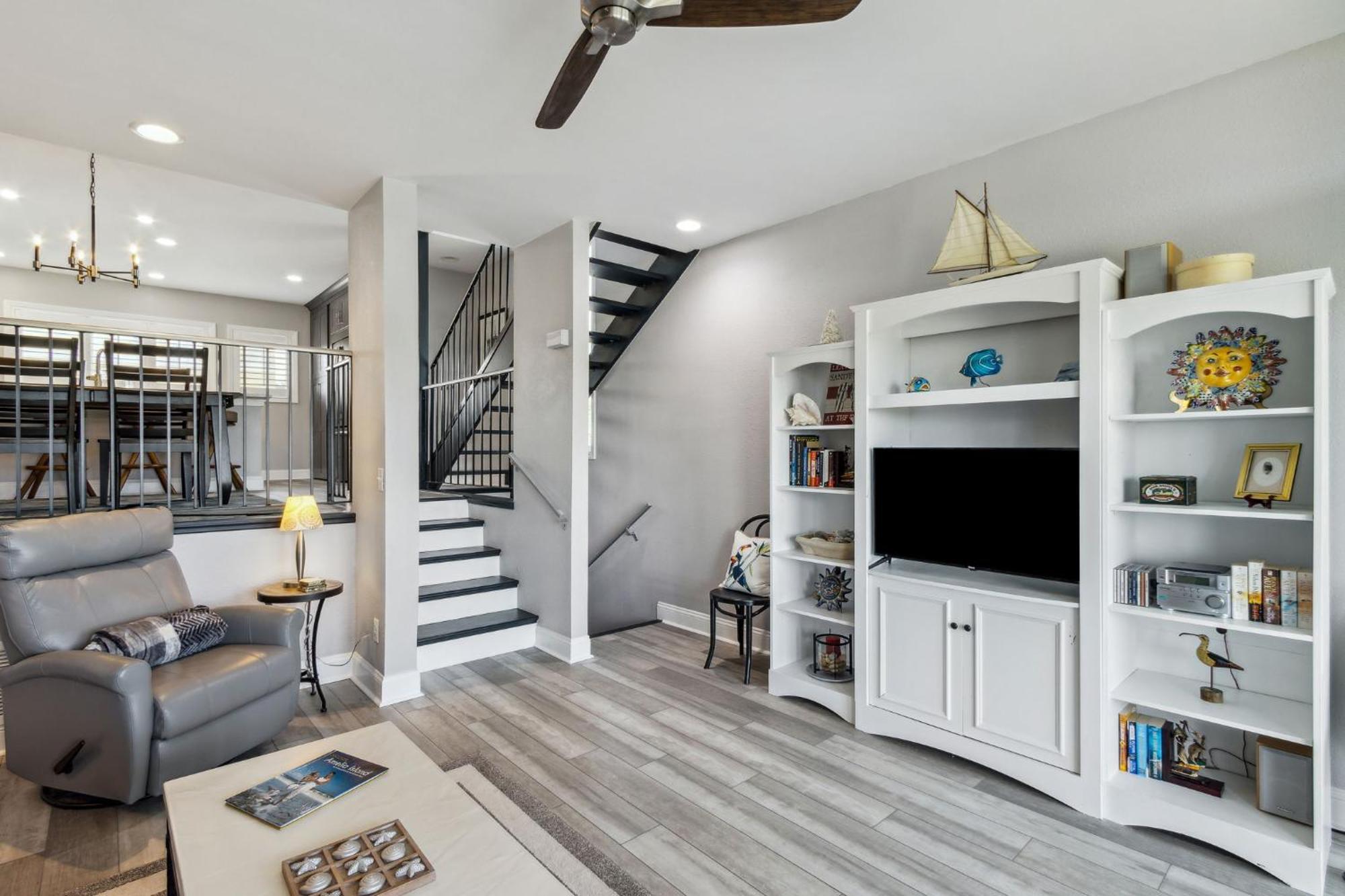 Apartment 95082 Sandpiper Loop *