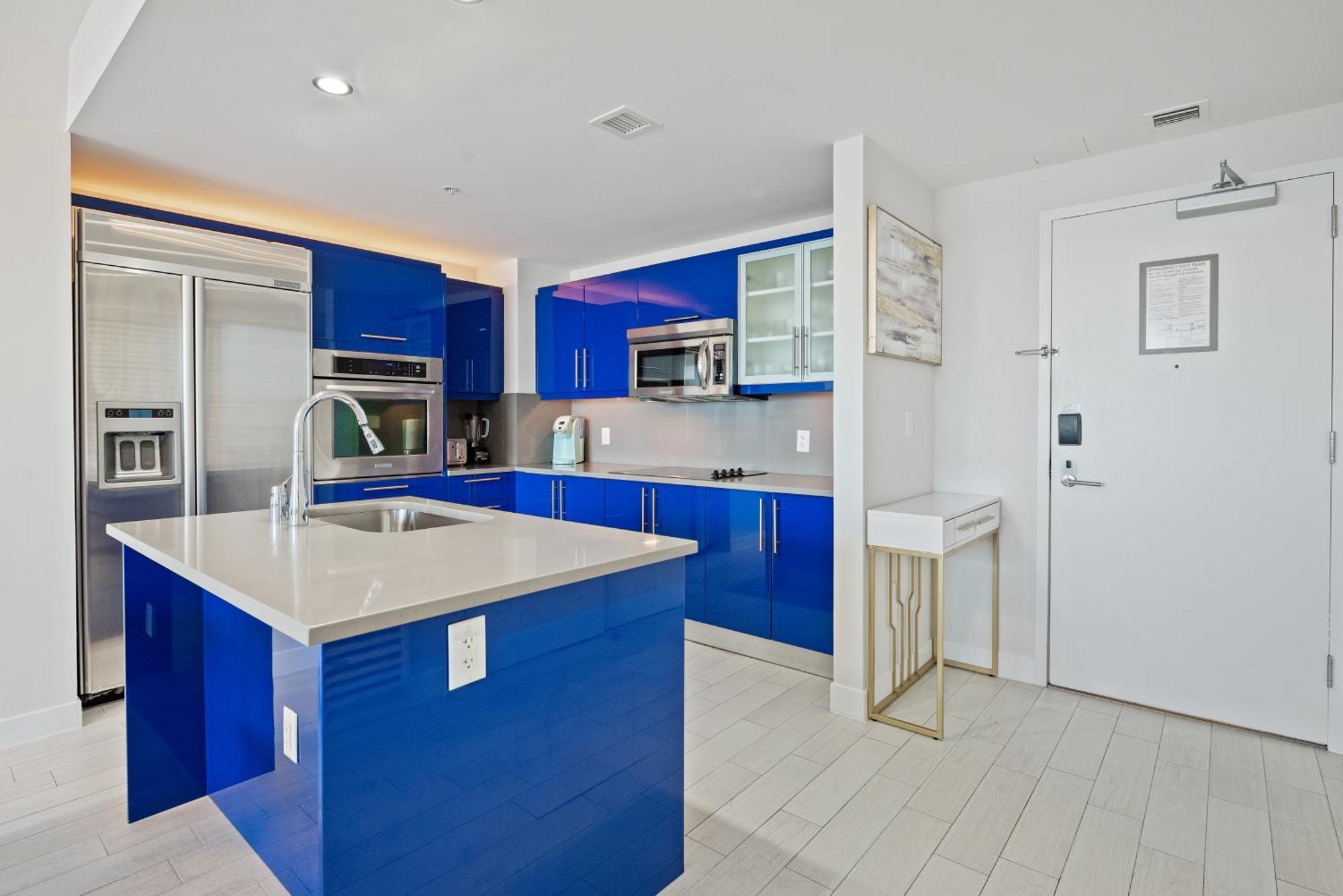 Luxury 2br 2ba With Amenities And Access Apartment *