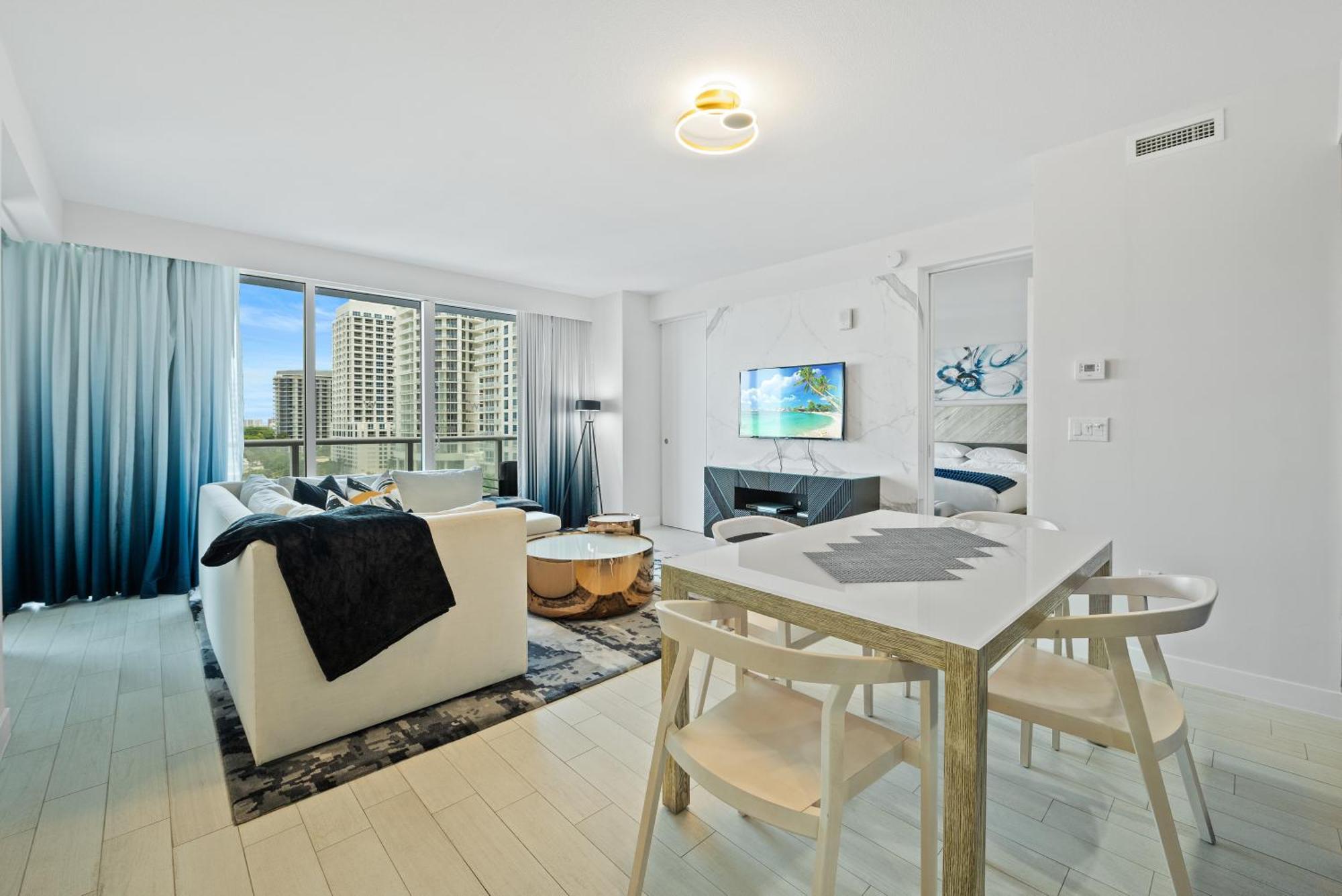 Apartment Luxury 2br 2ba With Amenities And Access *