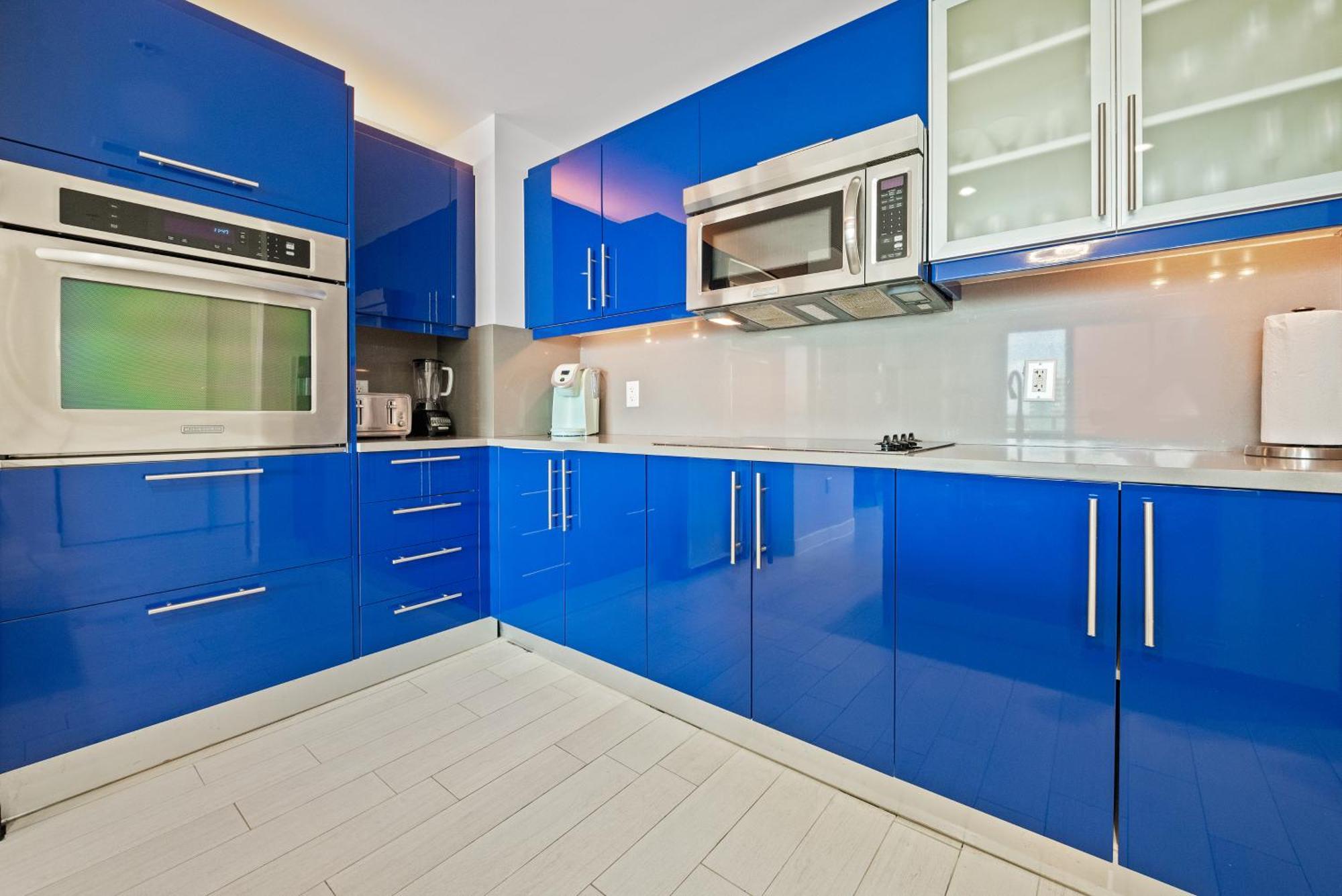 Luxury 2br 2ba With Amenities And Access *