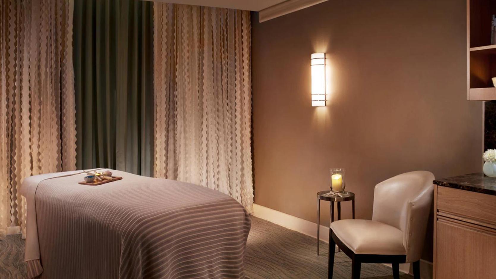 Ritz-carlton Luxury 2 Bedroom - Access Apartment