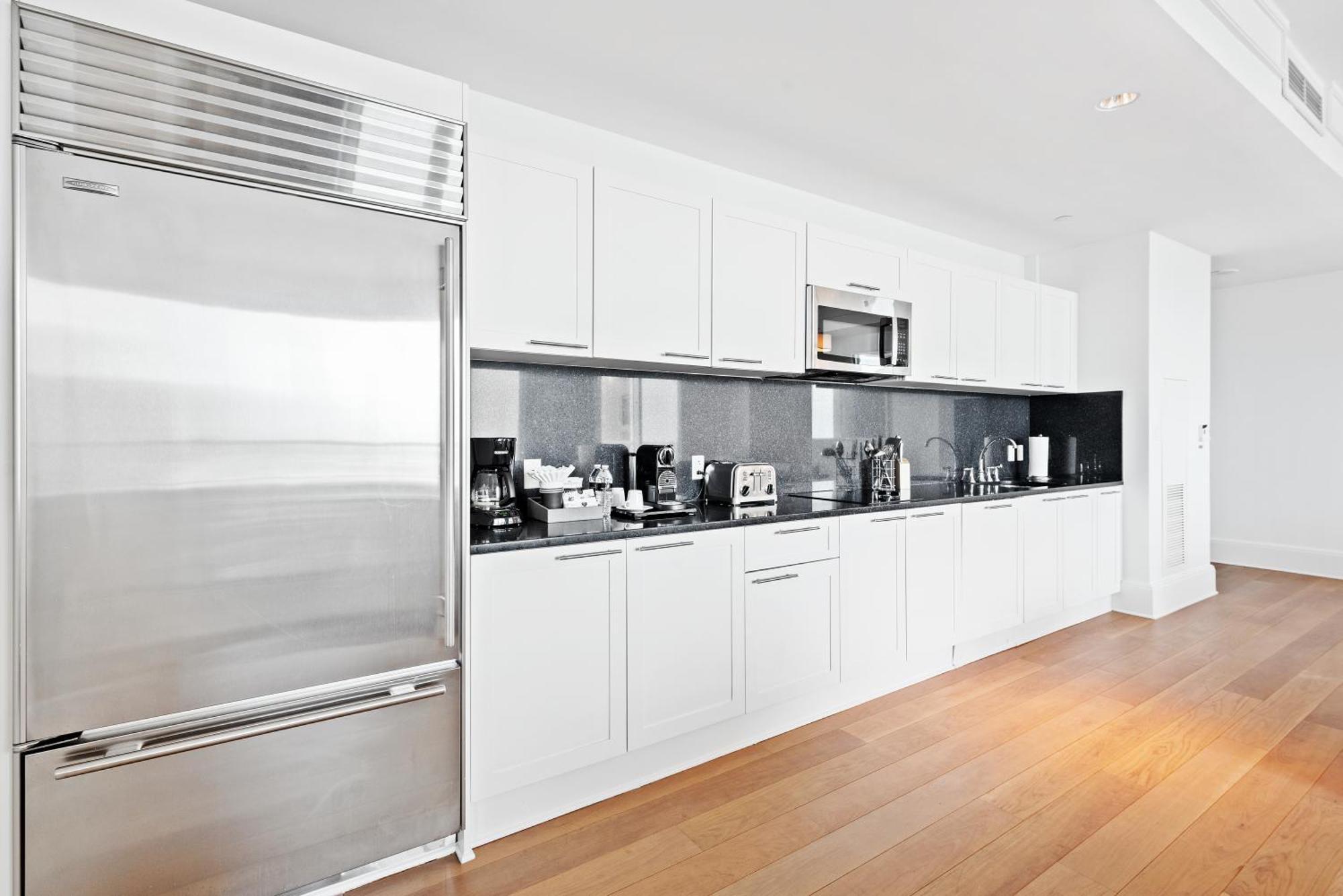 Ritz-carlton Luxury 2 Bedroom - Access Apartment