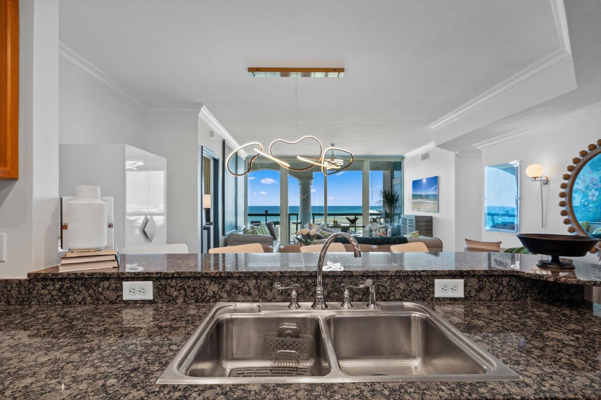 Portofino Island P5-703
