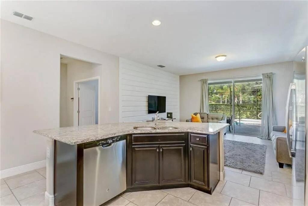 Holiday home 5180 Spectacular 5bd4ba- Private Pool&spa Davenport