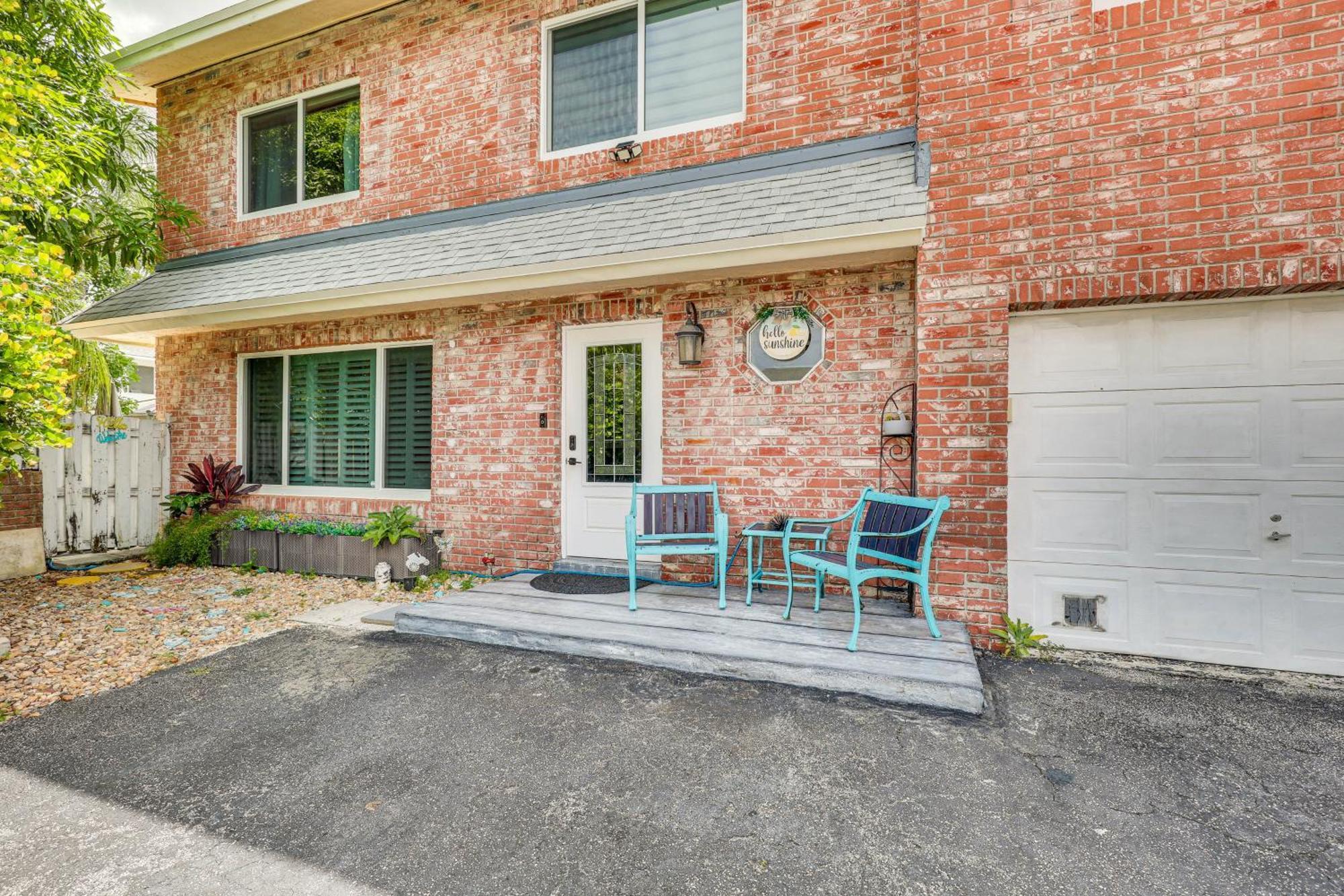 Sun-soaked Pompano With Private Pool! Holiday home *