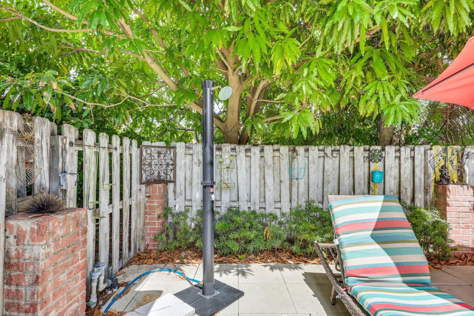 Sun-soaked Pompano With Private Pool! Holiday home Pompano Beach